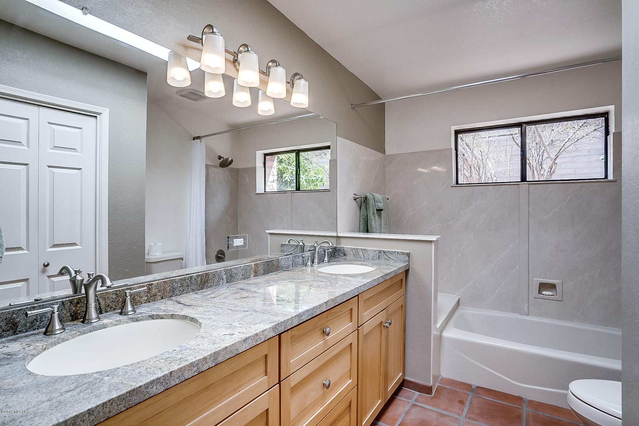 5201 N Via Velazquez