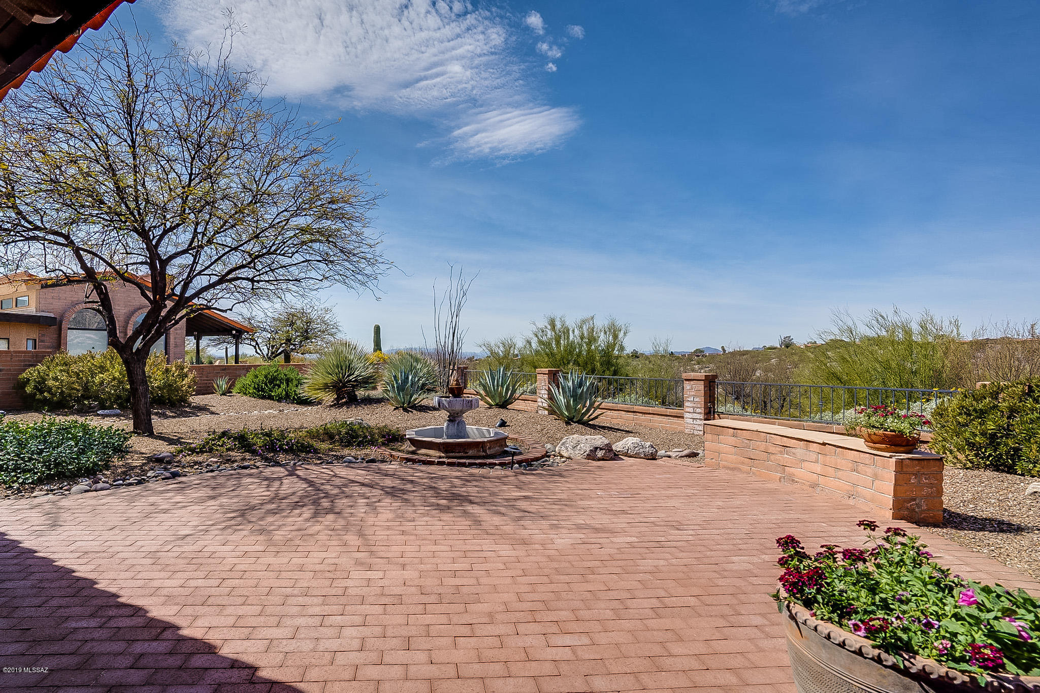 5201 N Via Velazquez