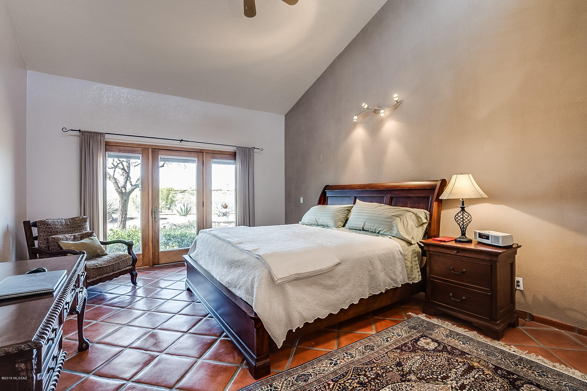 5201 N Via Velazquez