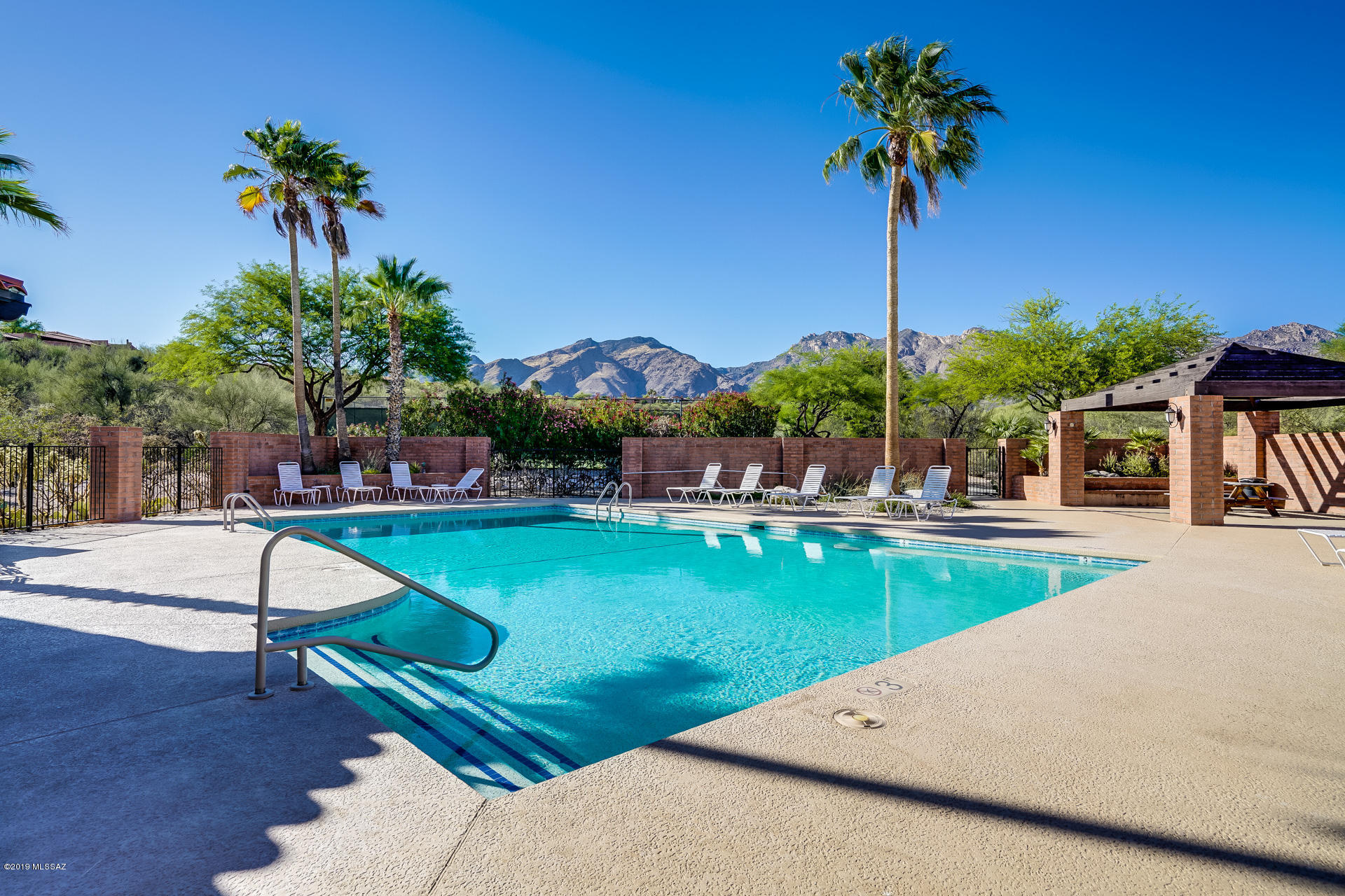 5201 N Via Velazquez