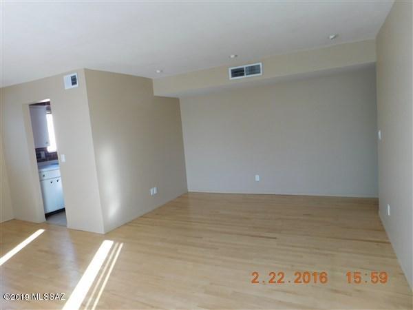 6641 E Calle La Paz Unit: D