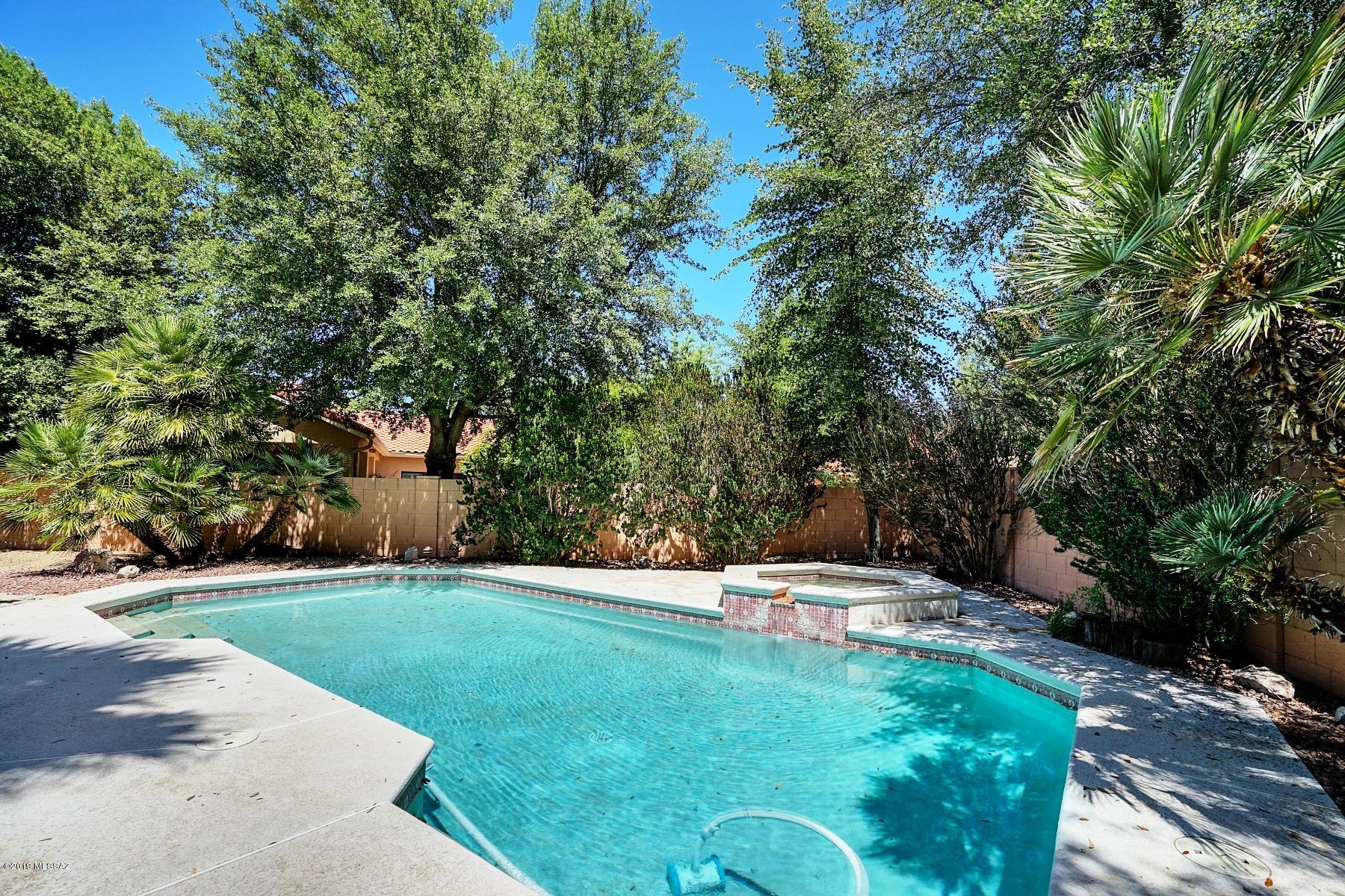 7337 E Shoreward Loop