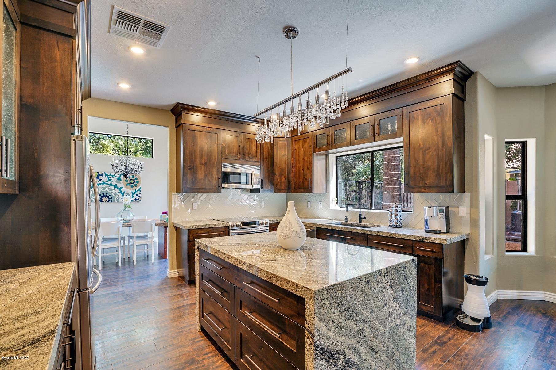 7337 E Shoreward Loop