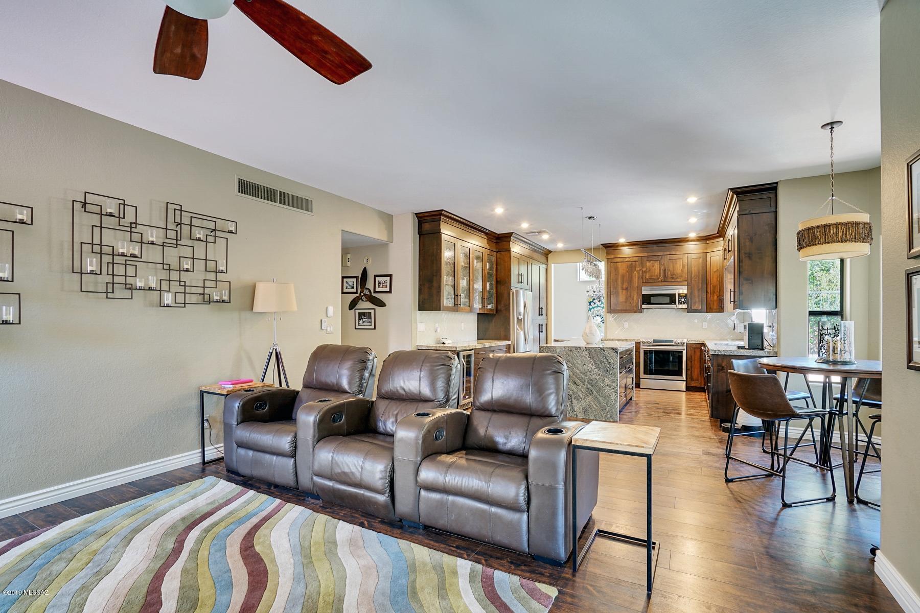 7337 E Shoreward Loop