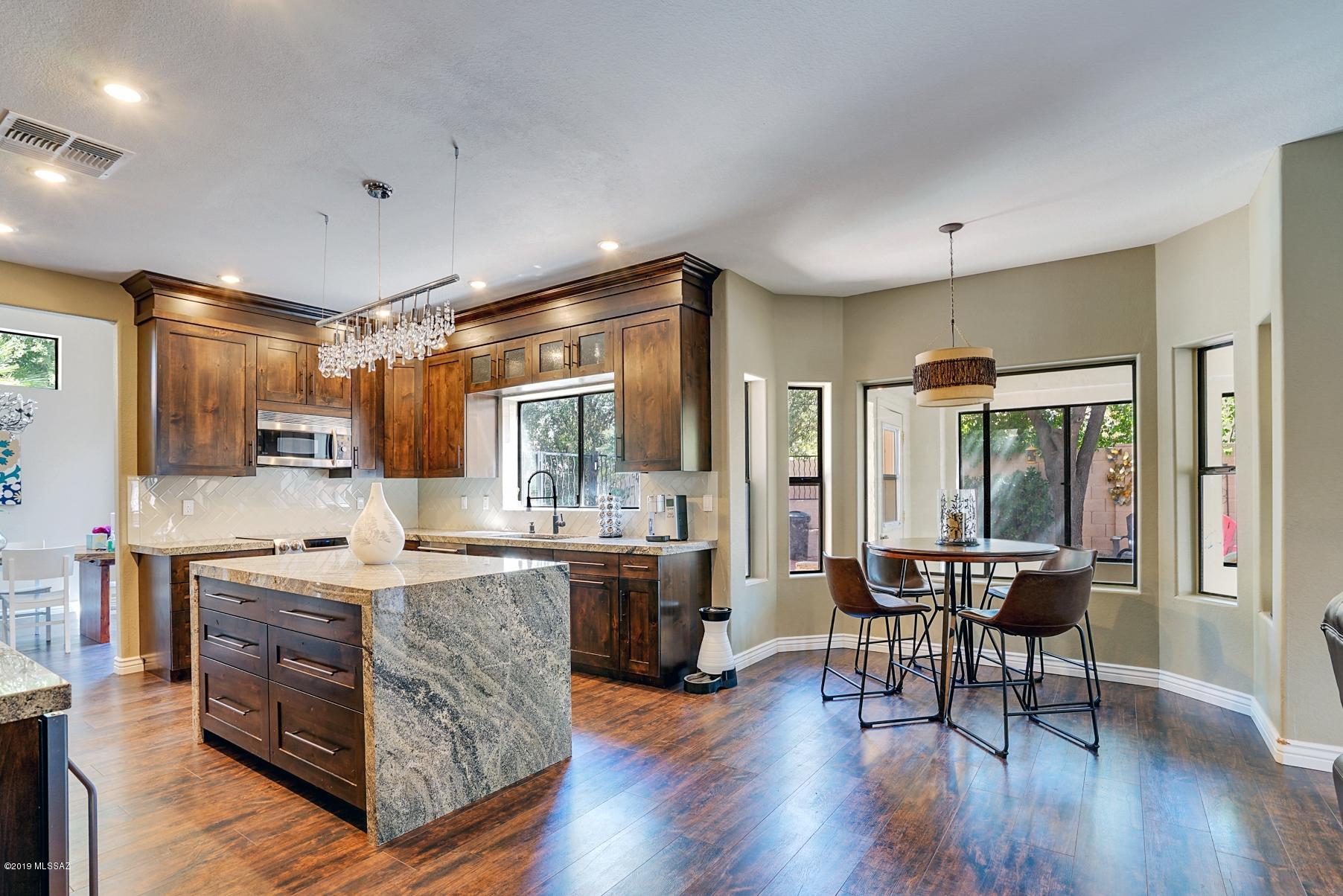 7337 E Shoreward Loop