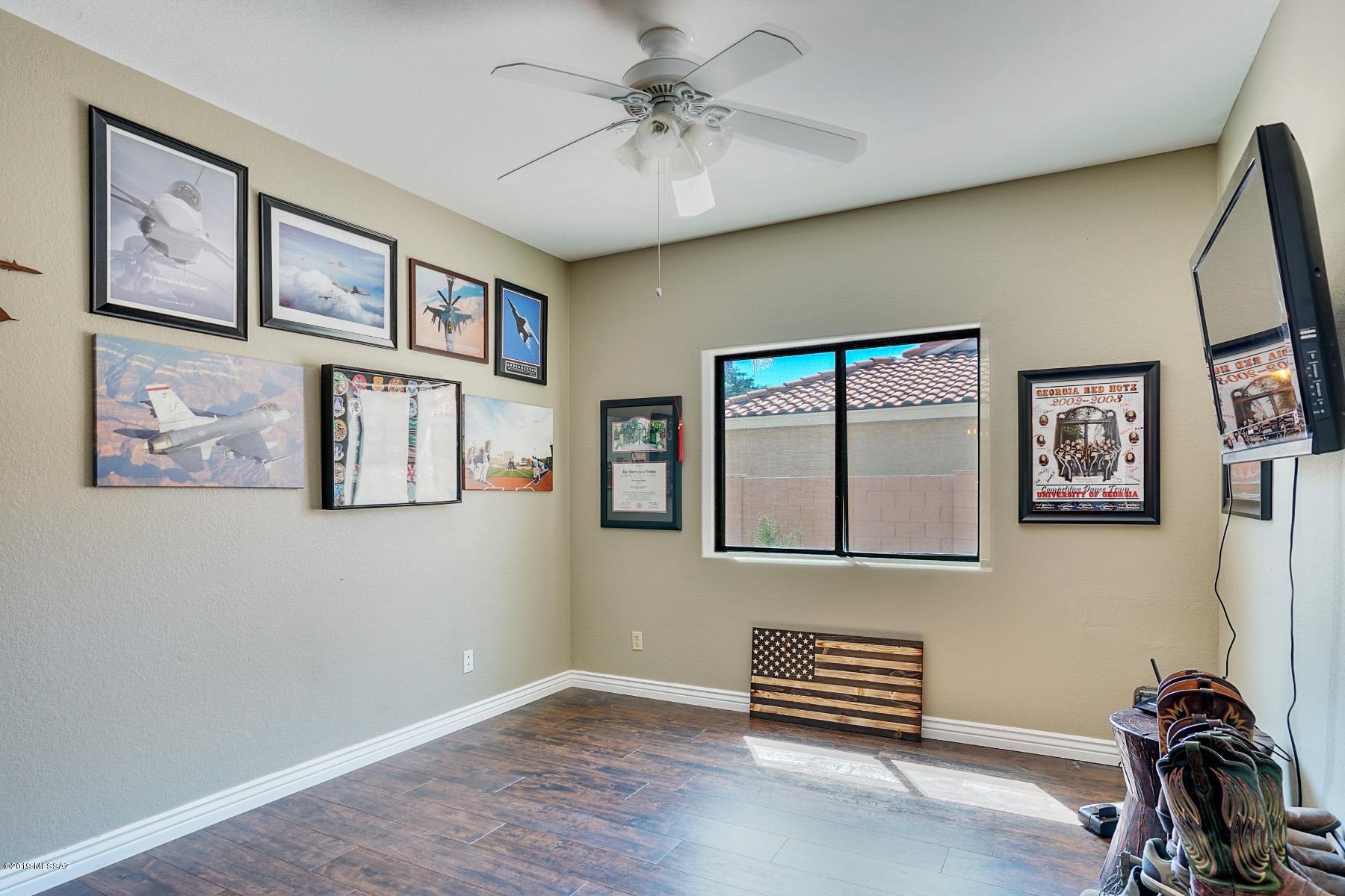 7337 E Shoreward Loop