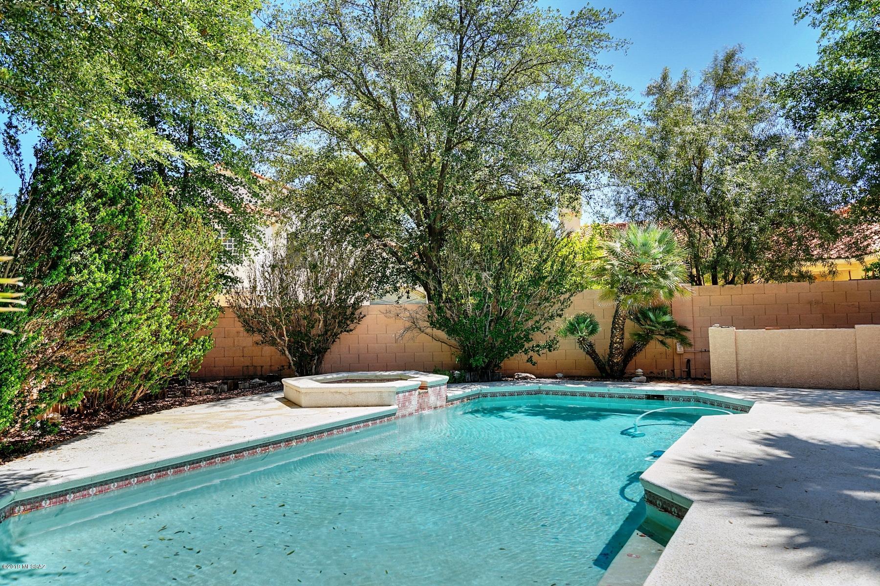 7337 E Shoreward Loop