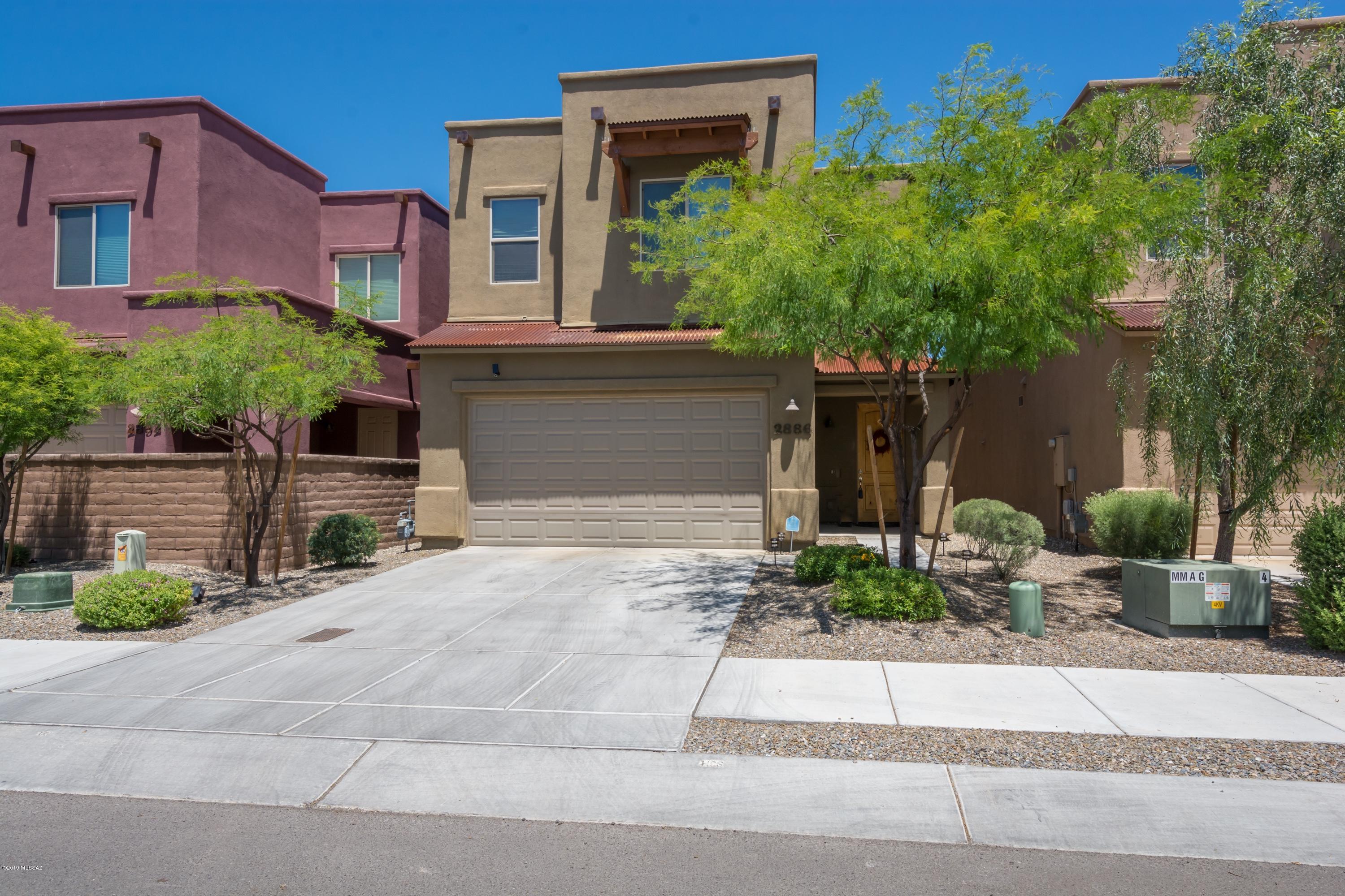 2886 N Silkie Place