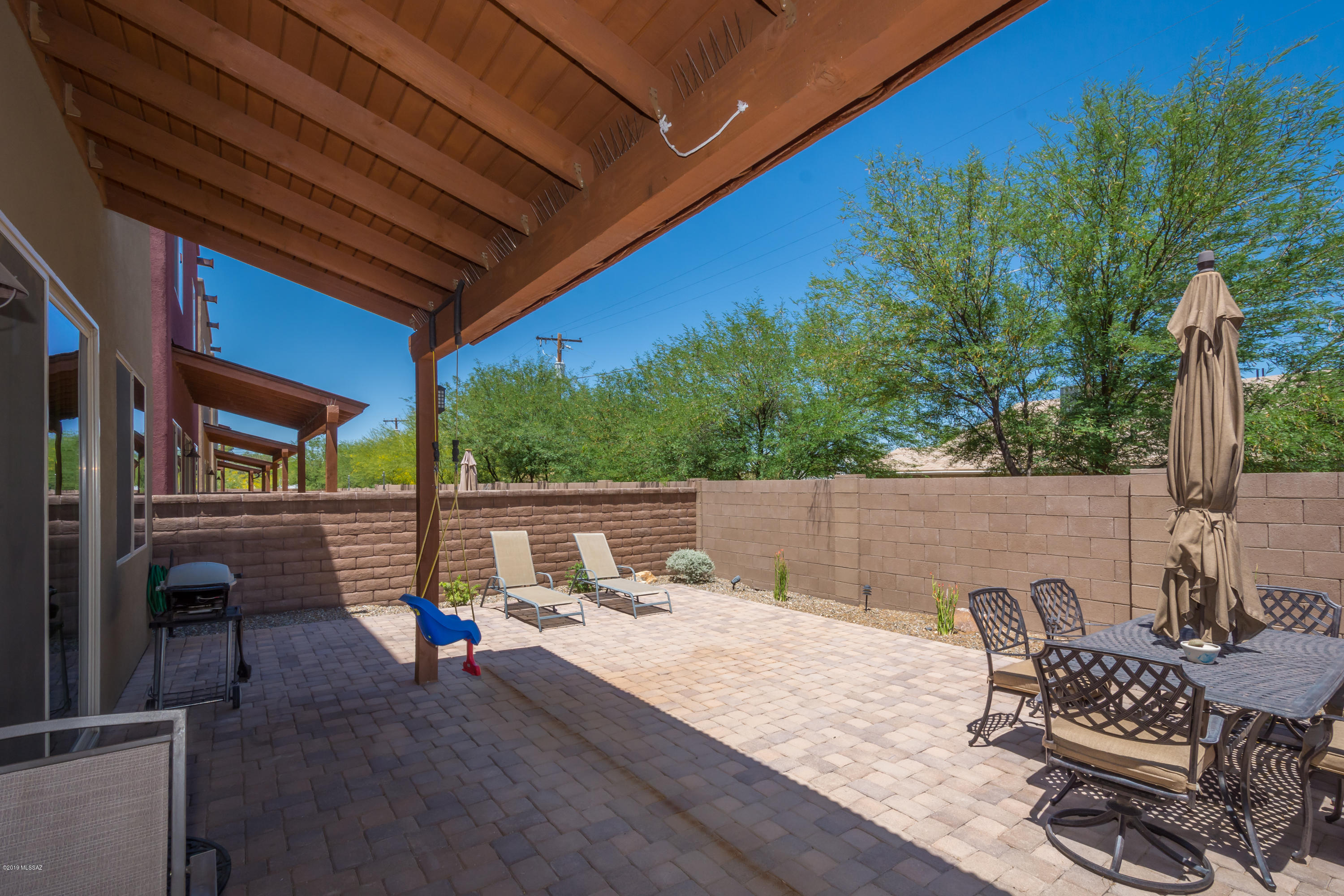 2886 N Silkie Place