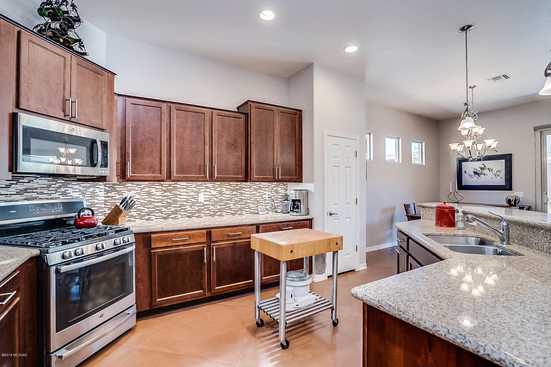 8931 E Wright School Loop