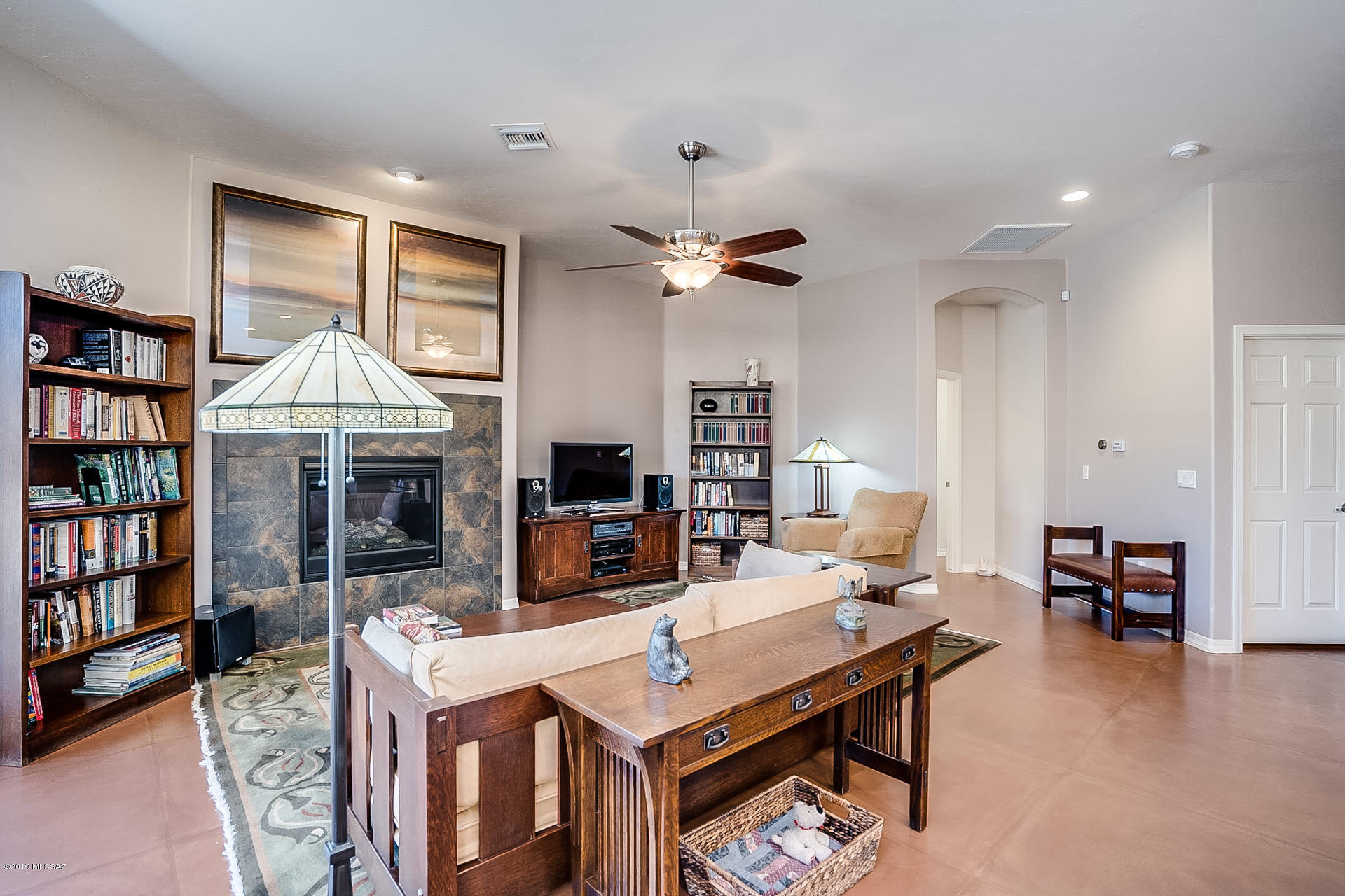 8931 E Wright School Loop