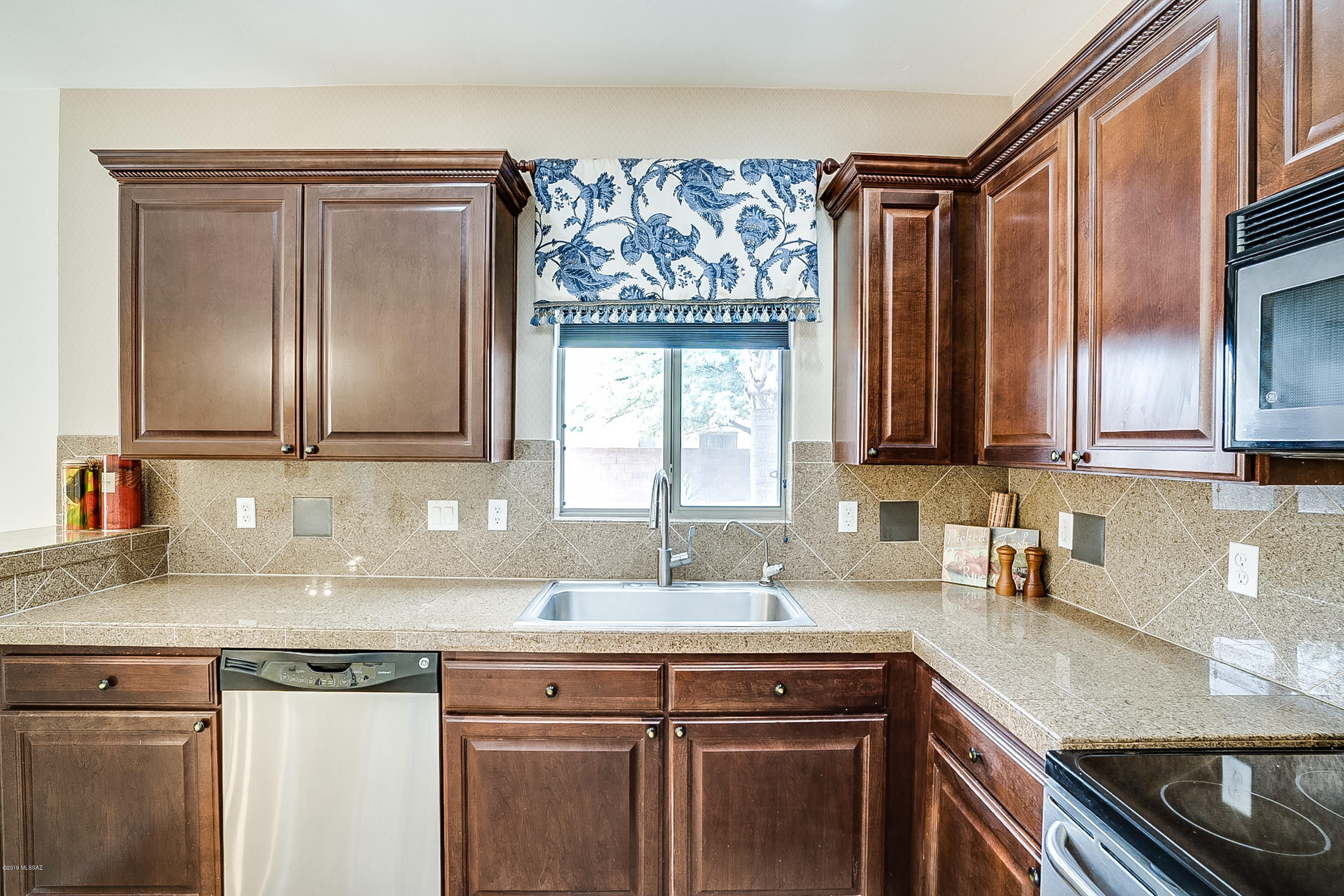 7413 E Fair Meadows Loop