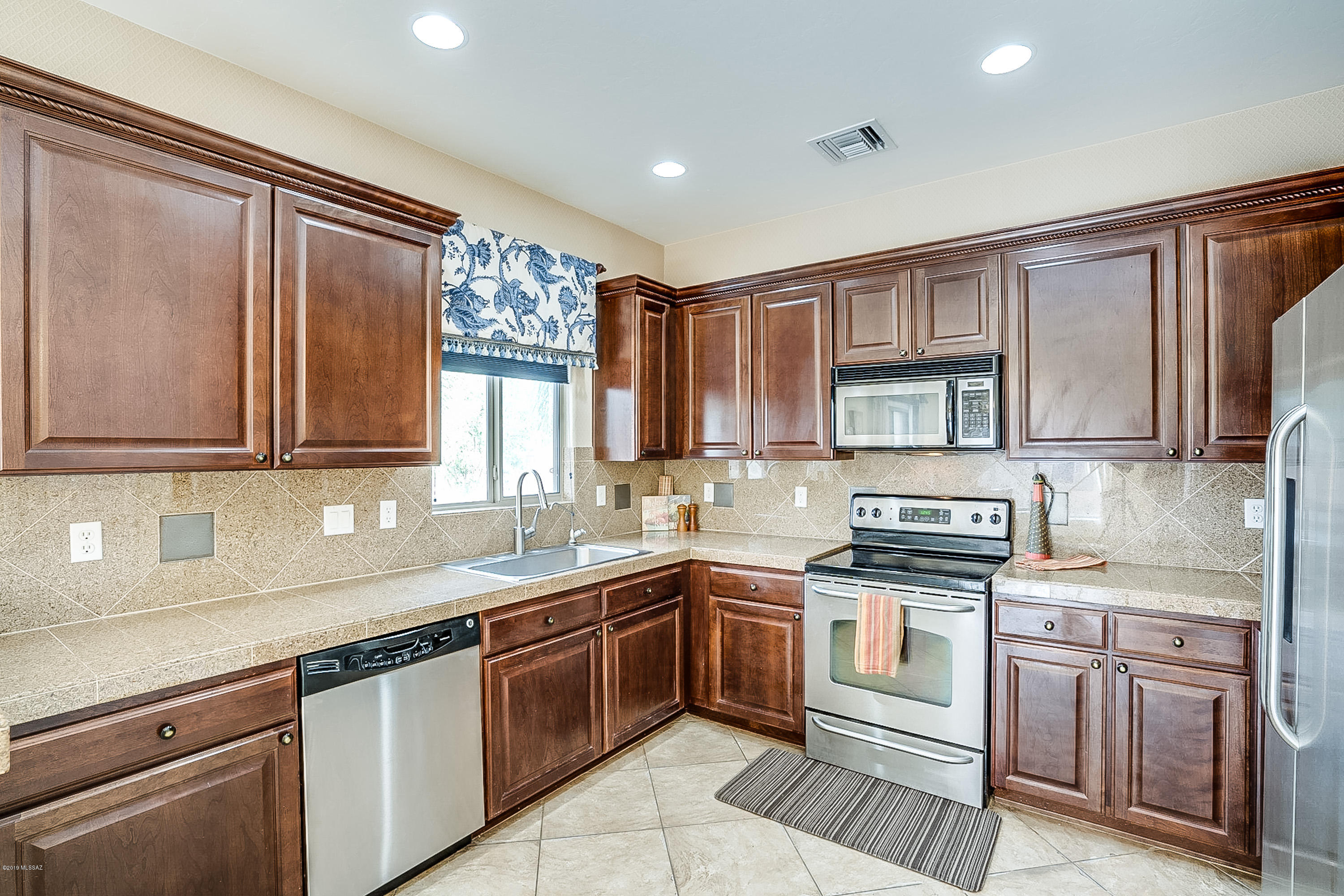 7413 E Fair Meadows Loop