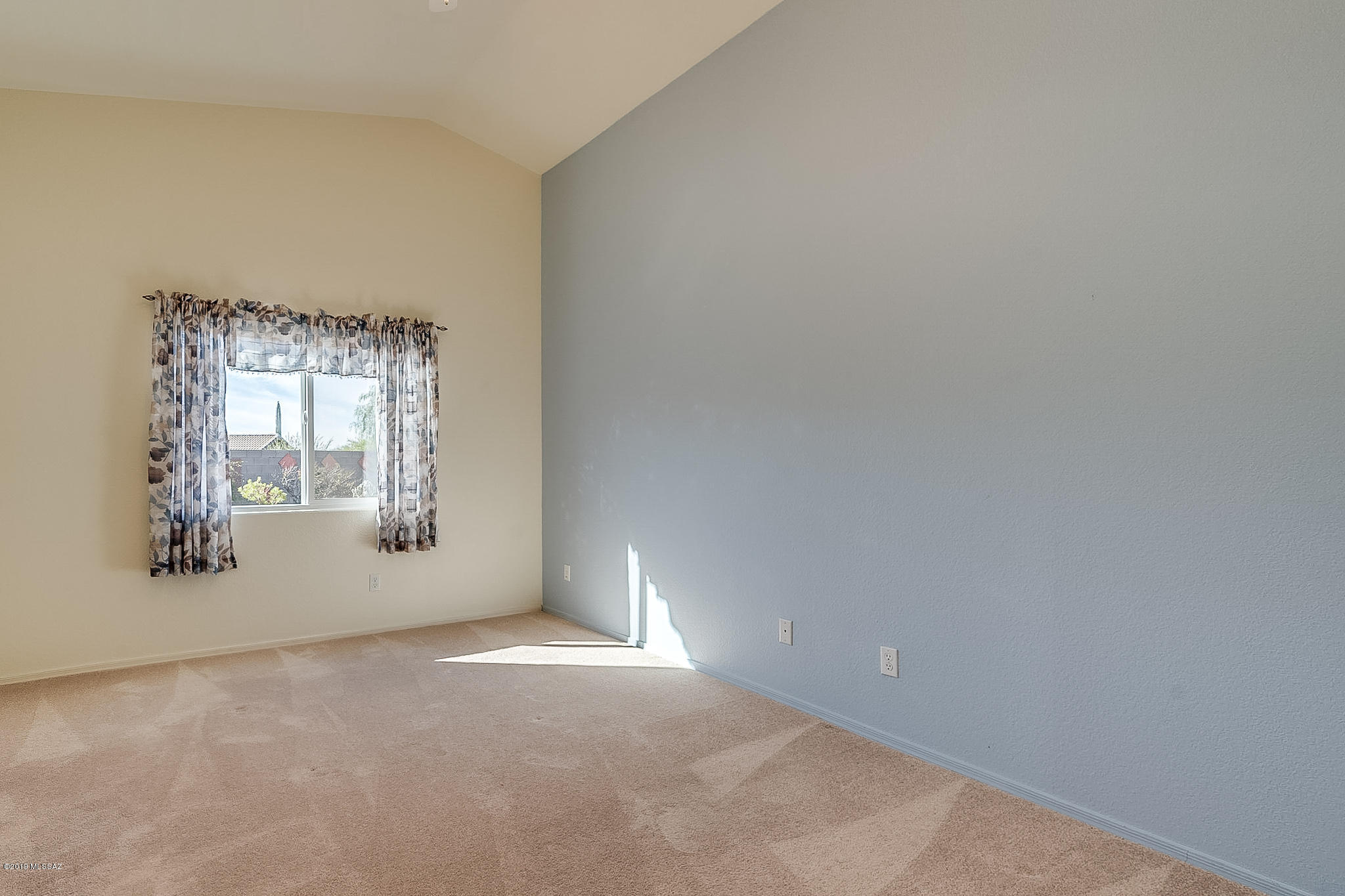 2318 E Precious Shard Court