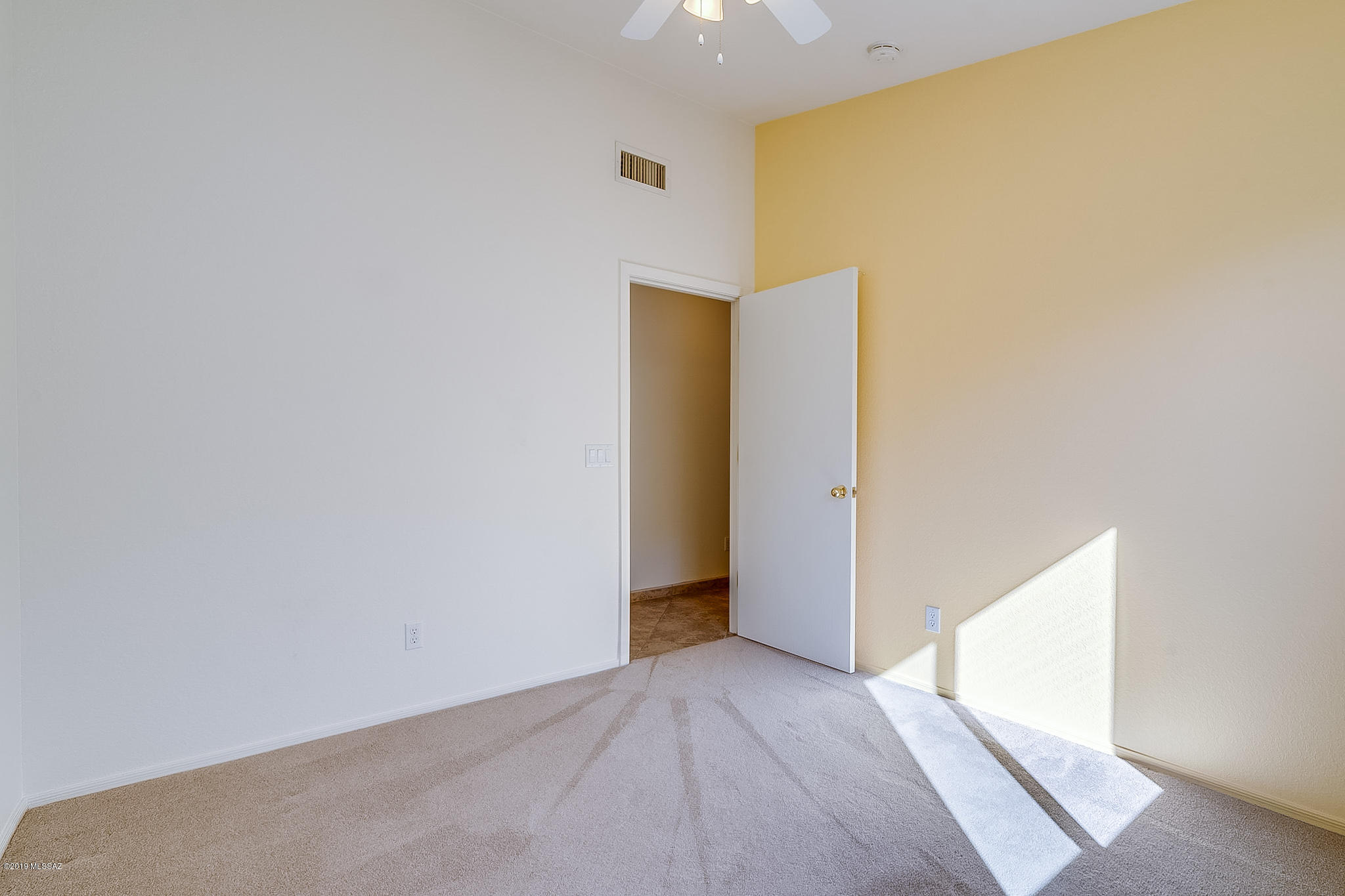 2318 E Precious Shard Court