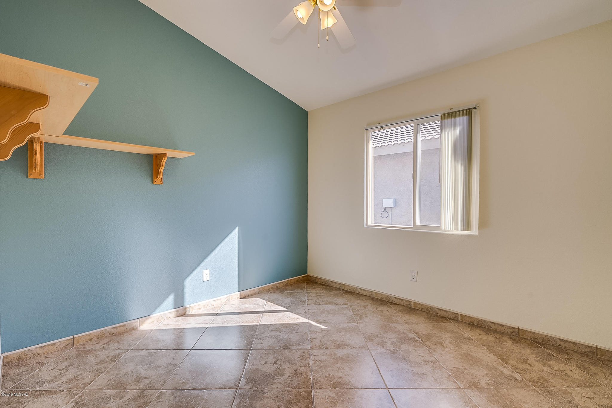 2318 E Precious Shard Court