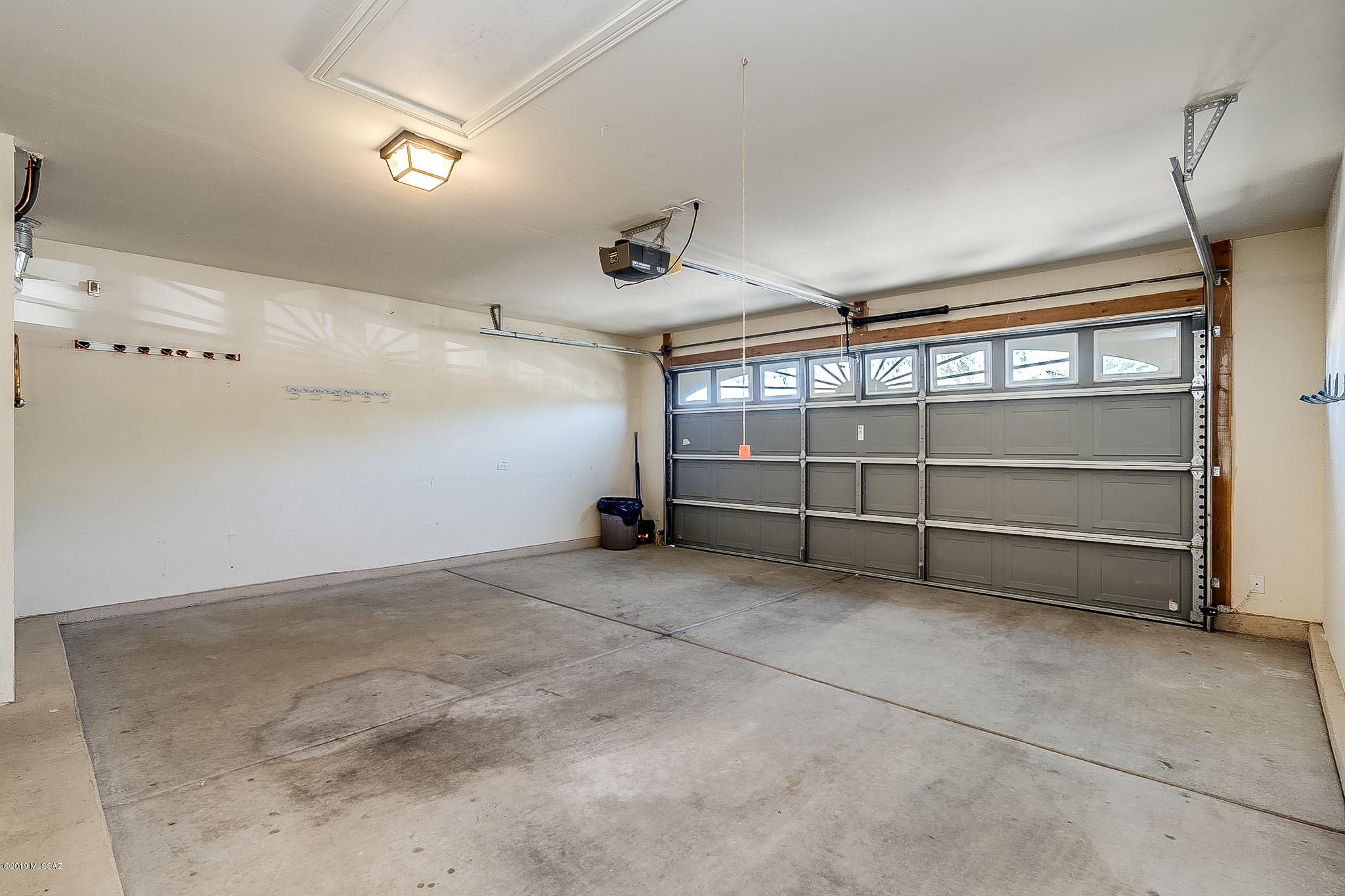 2318 E Precious Shard Court