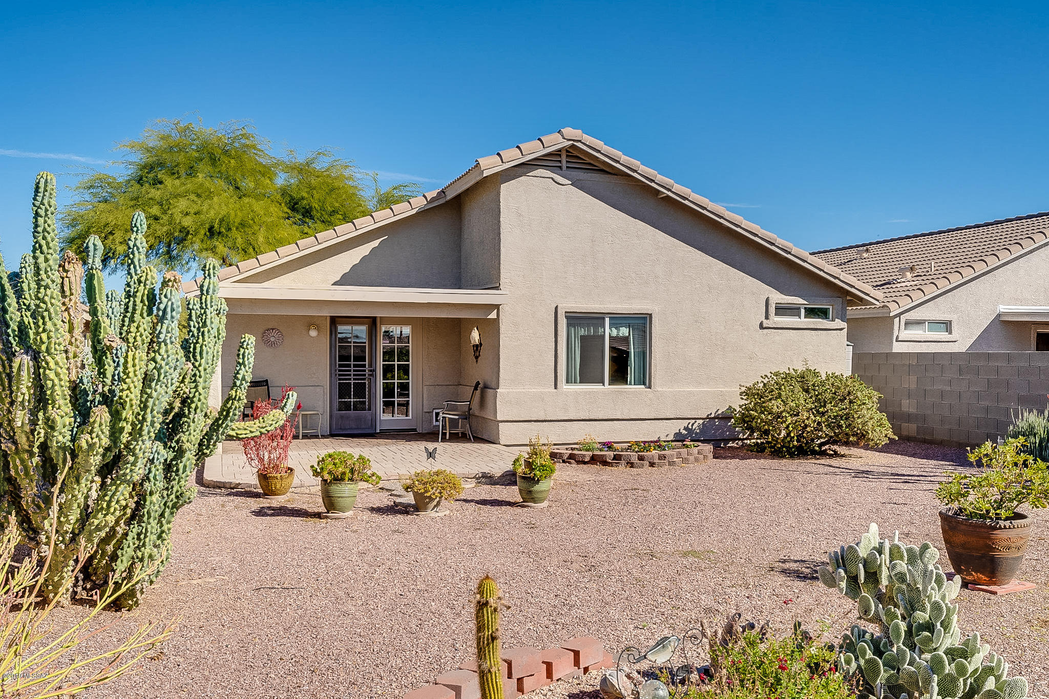 2318 E Precious Shard Court