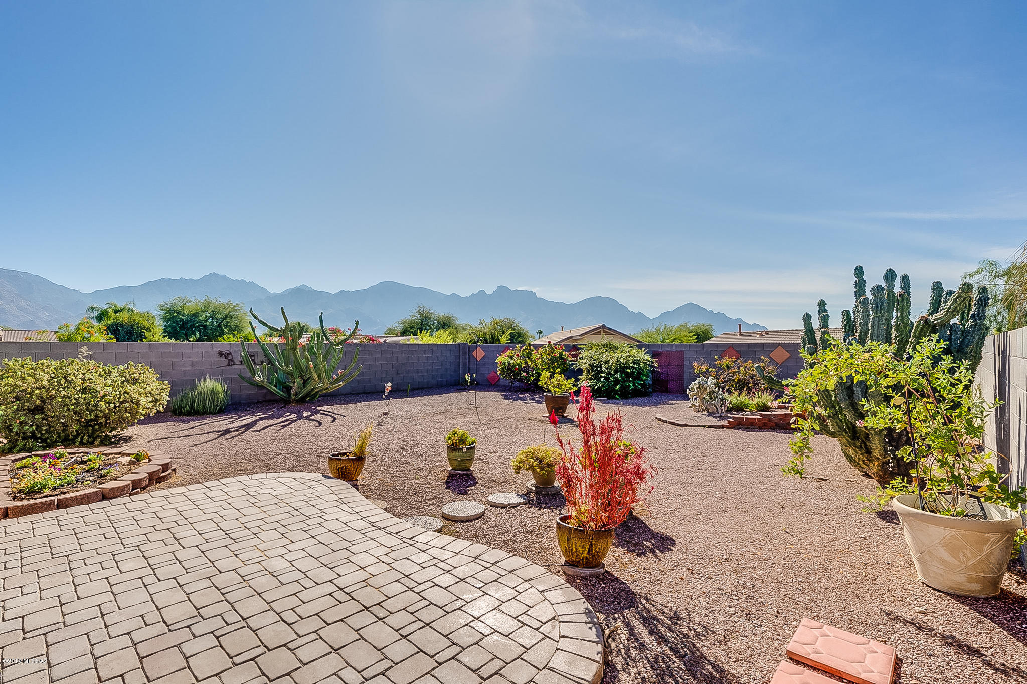 2318 E Precious Shard Court