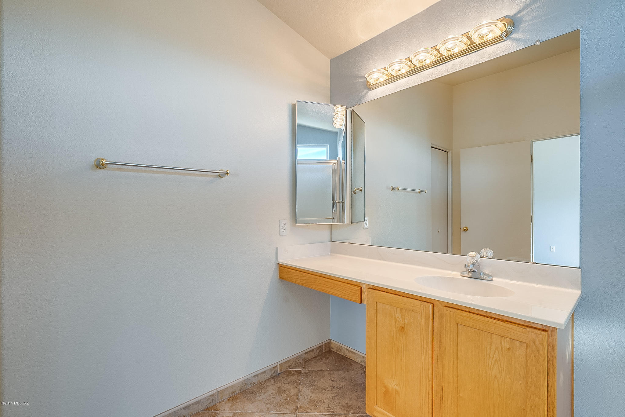 2318 E Precious Shard Court