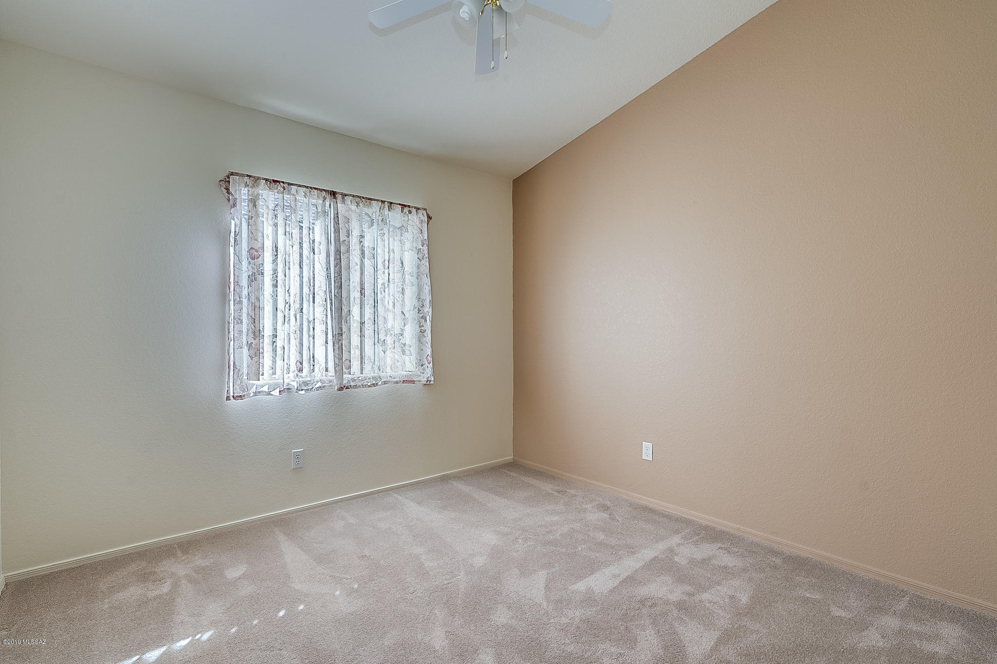 2318 E Precious Shard Court