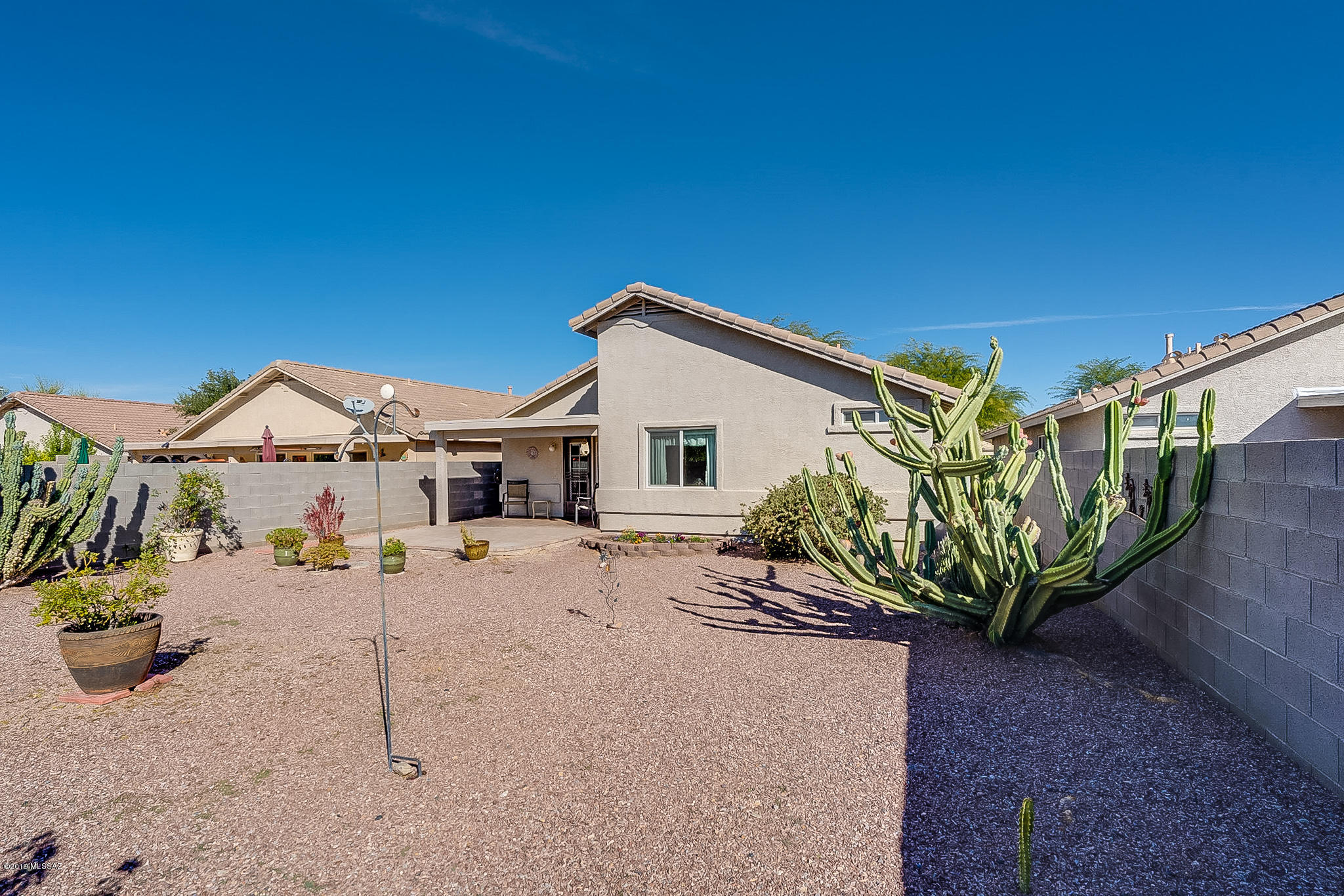 2318 E Precious Shard Court