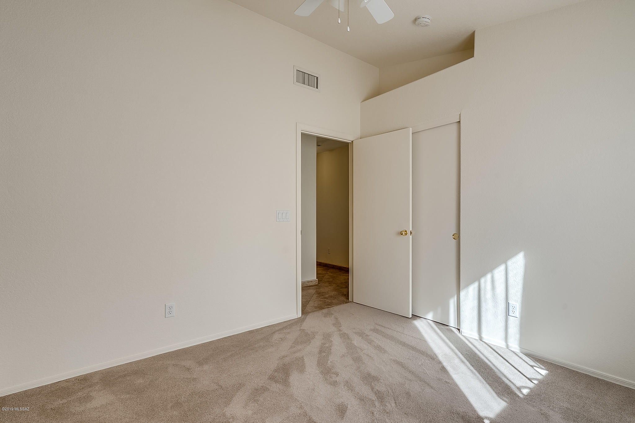 2318 E Precious Shard Court