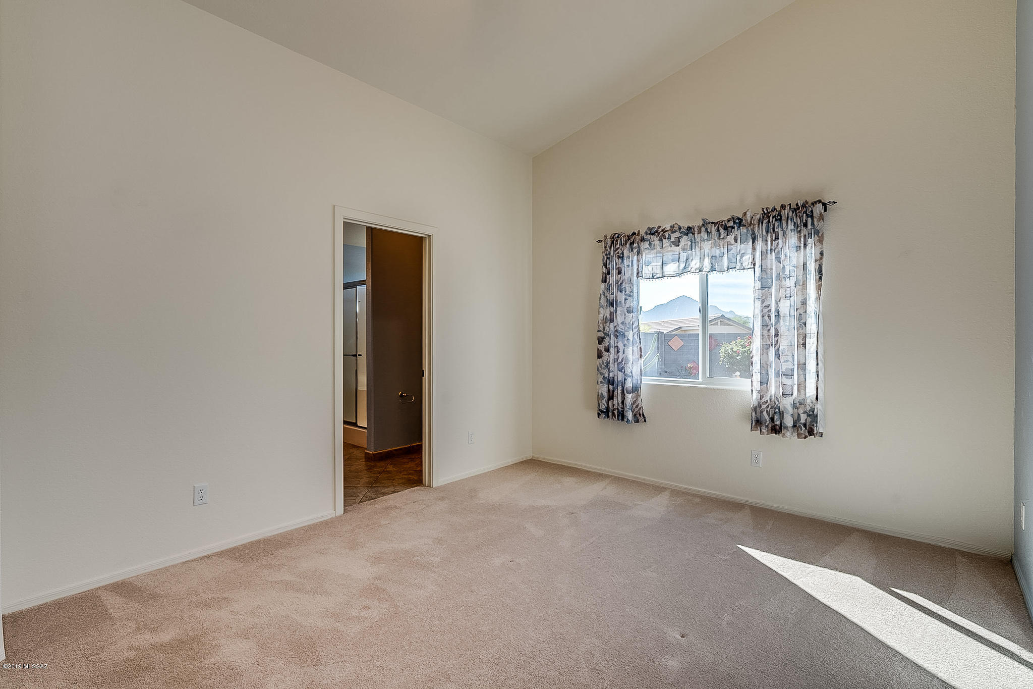 2318 E Precious Shard Court