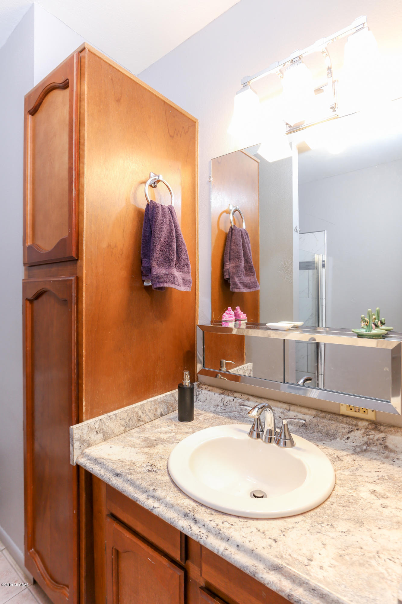 1207 N Santa Rosa Avenue