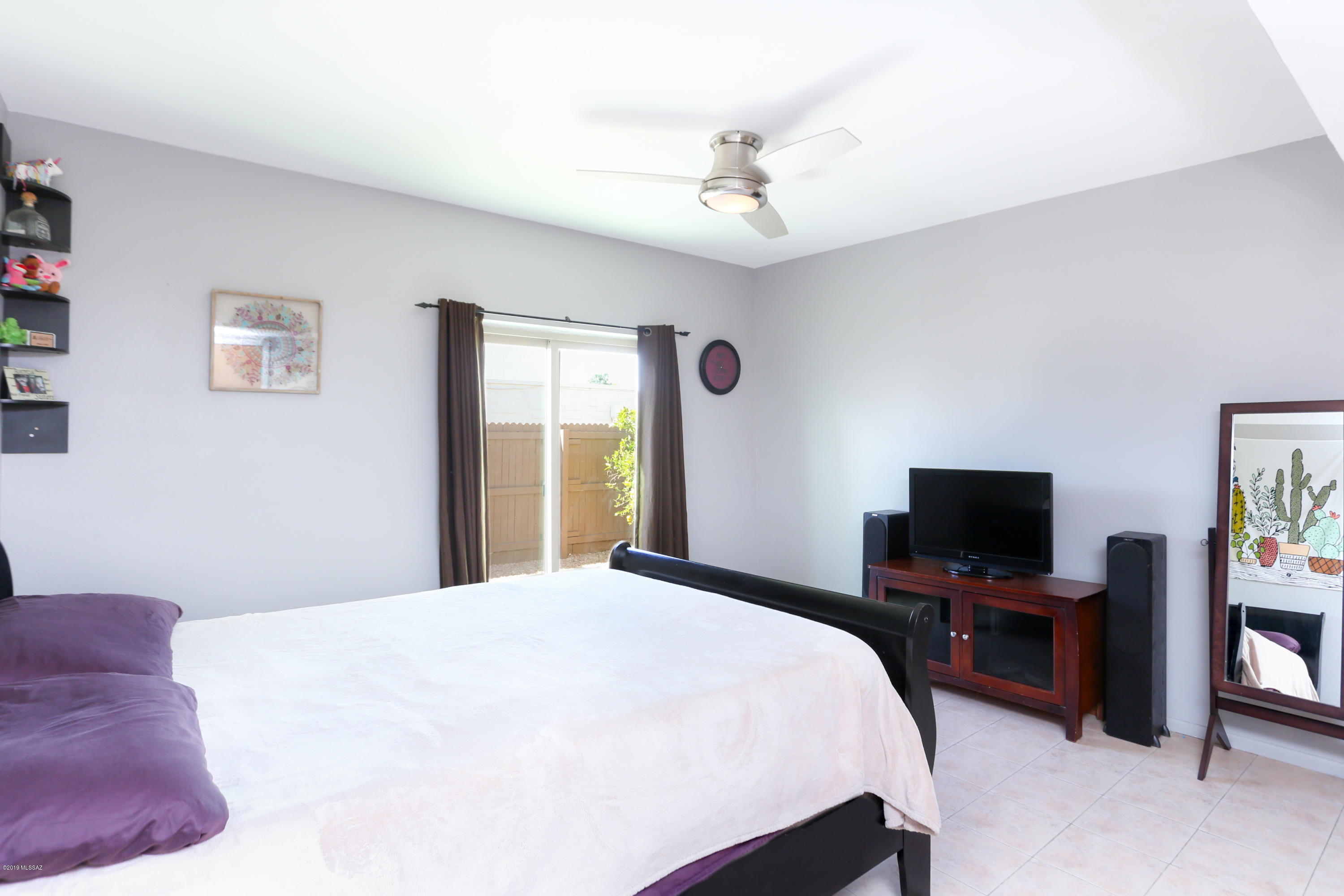 1207 N Santa Rosa Avenue