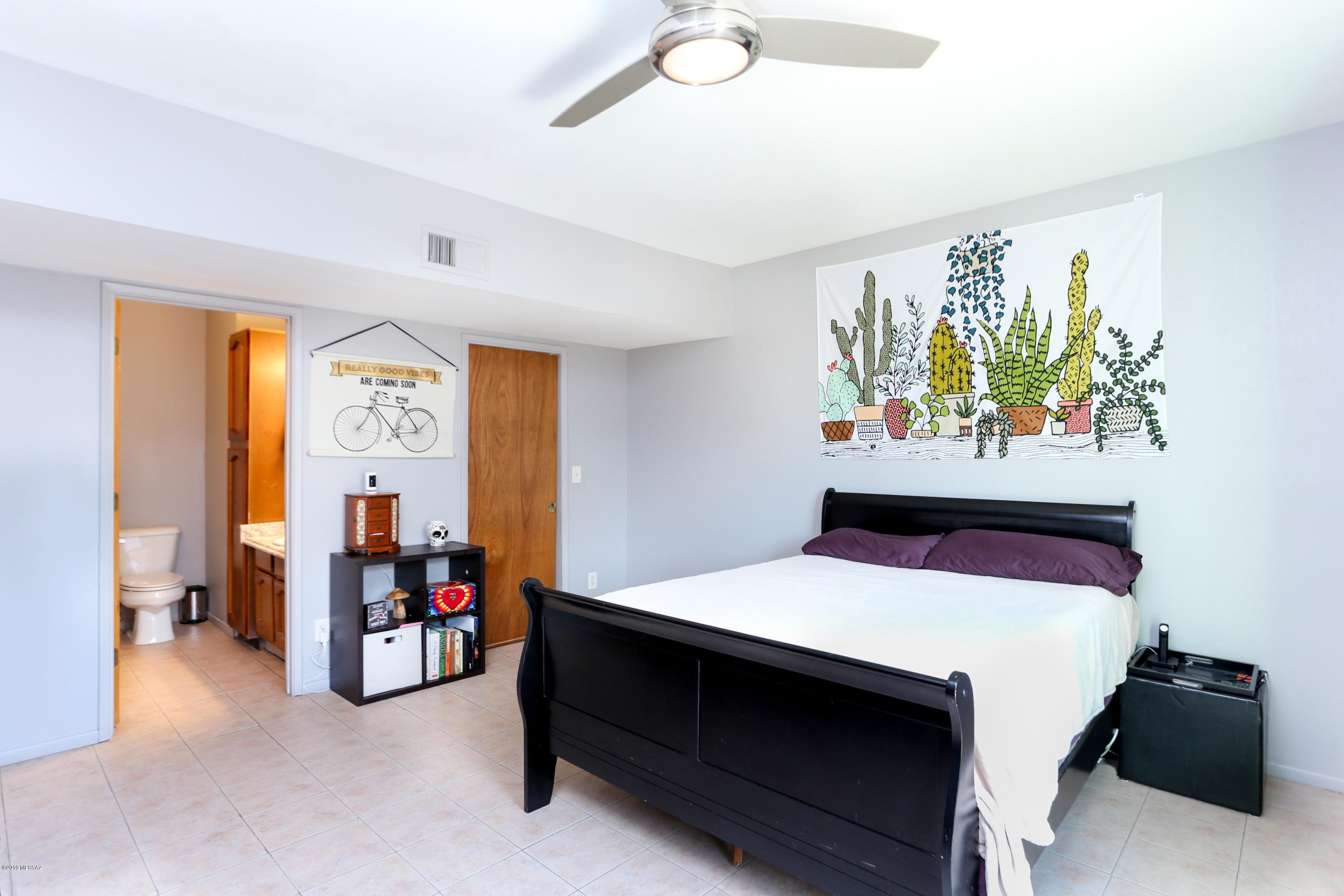 1207 N Santa Rosa Avenue