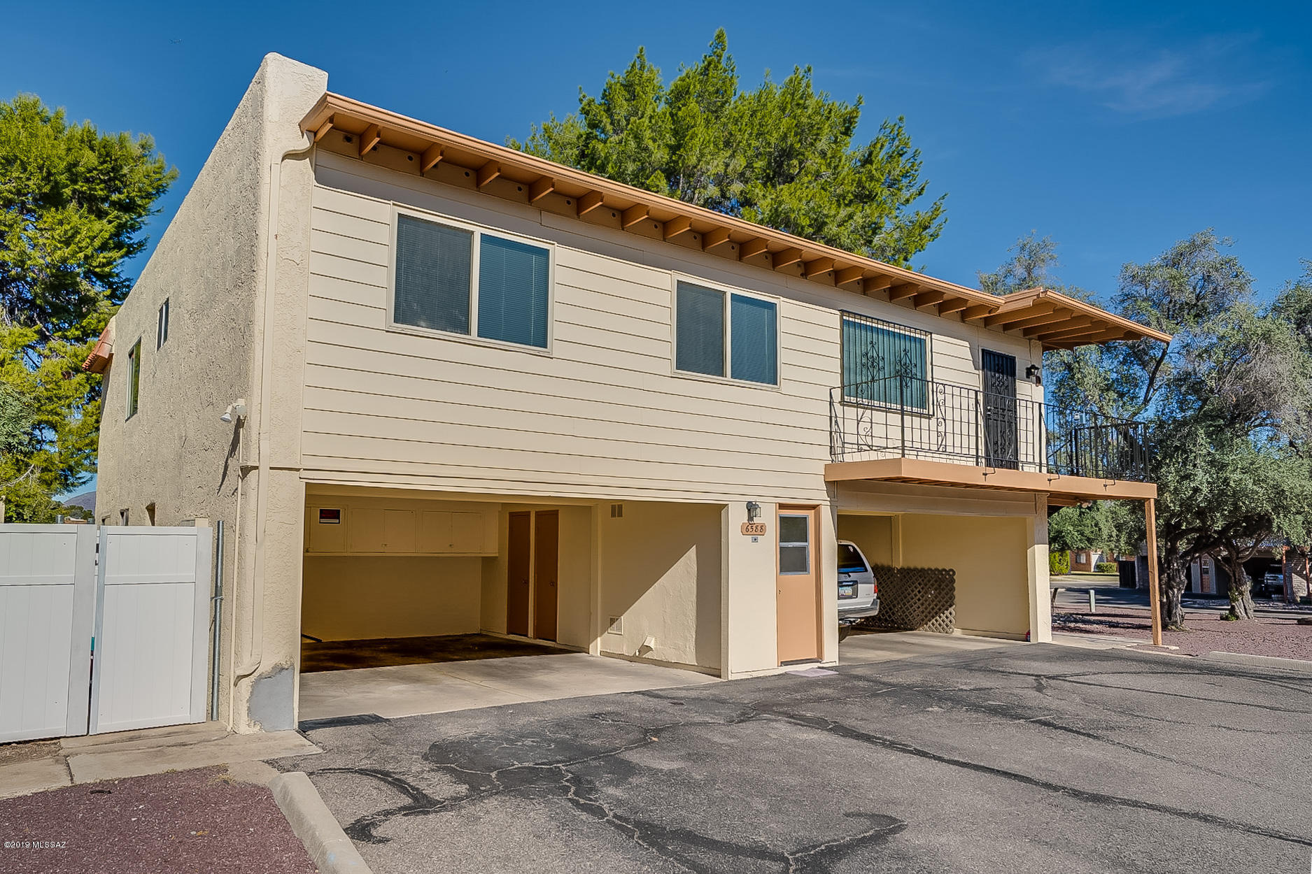 6588 E Calle La Paz Unit: D