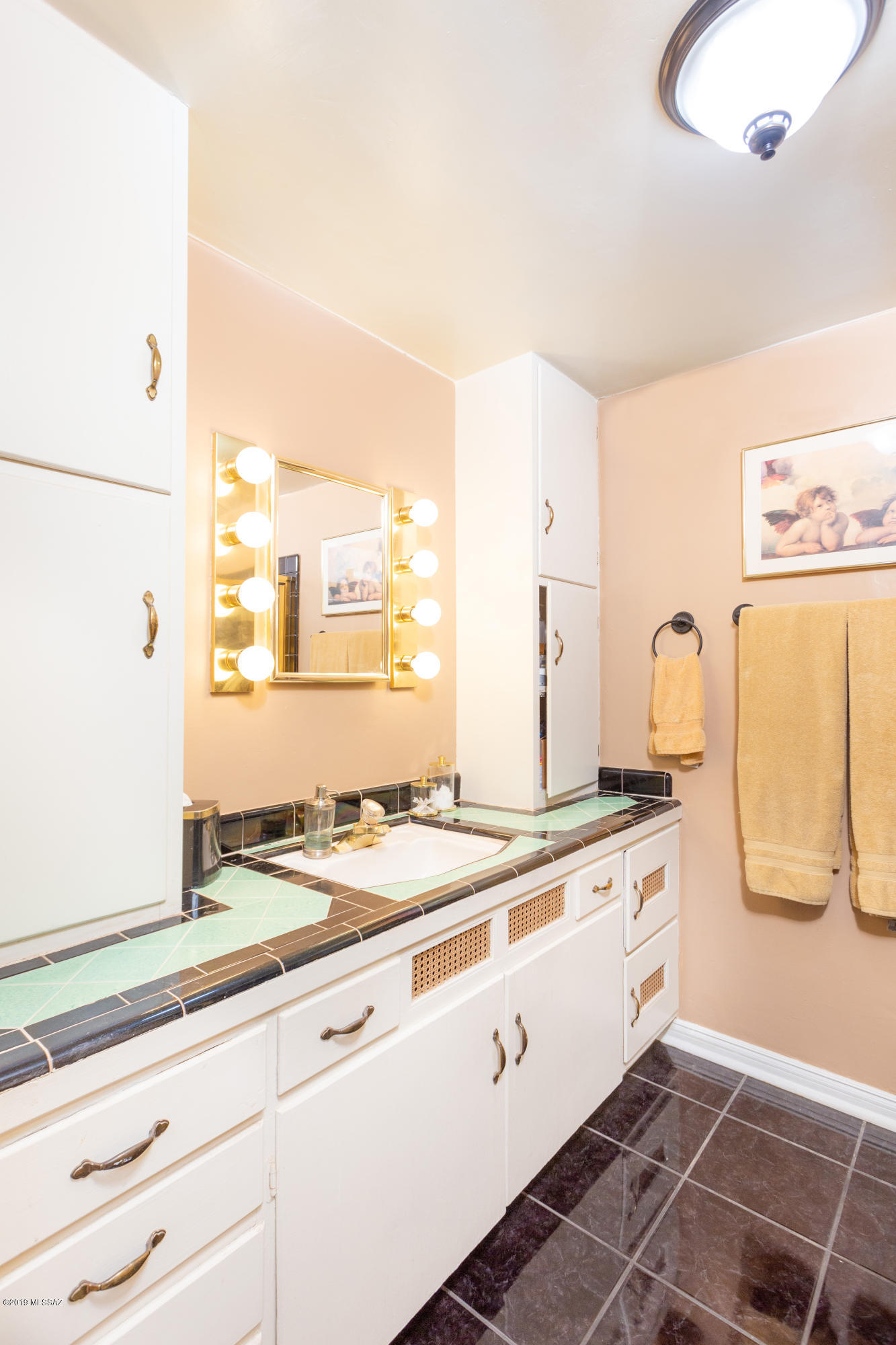 25 N Columbus Boulevard