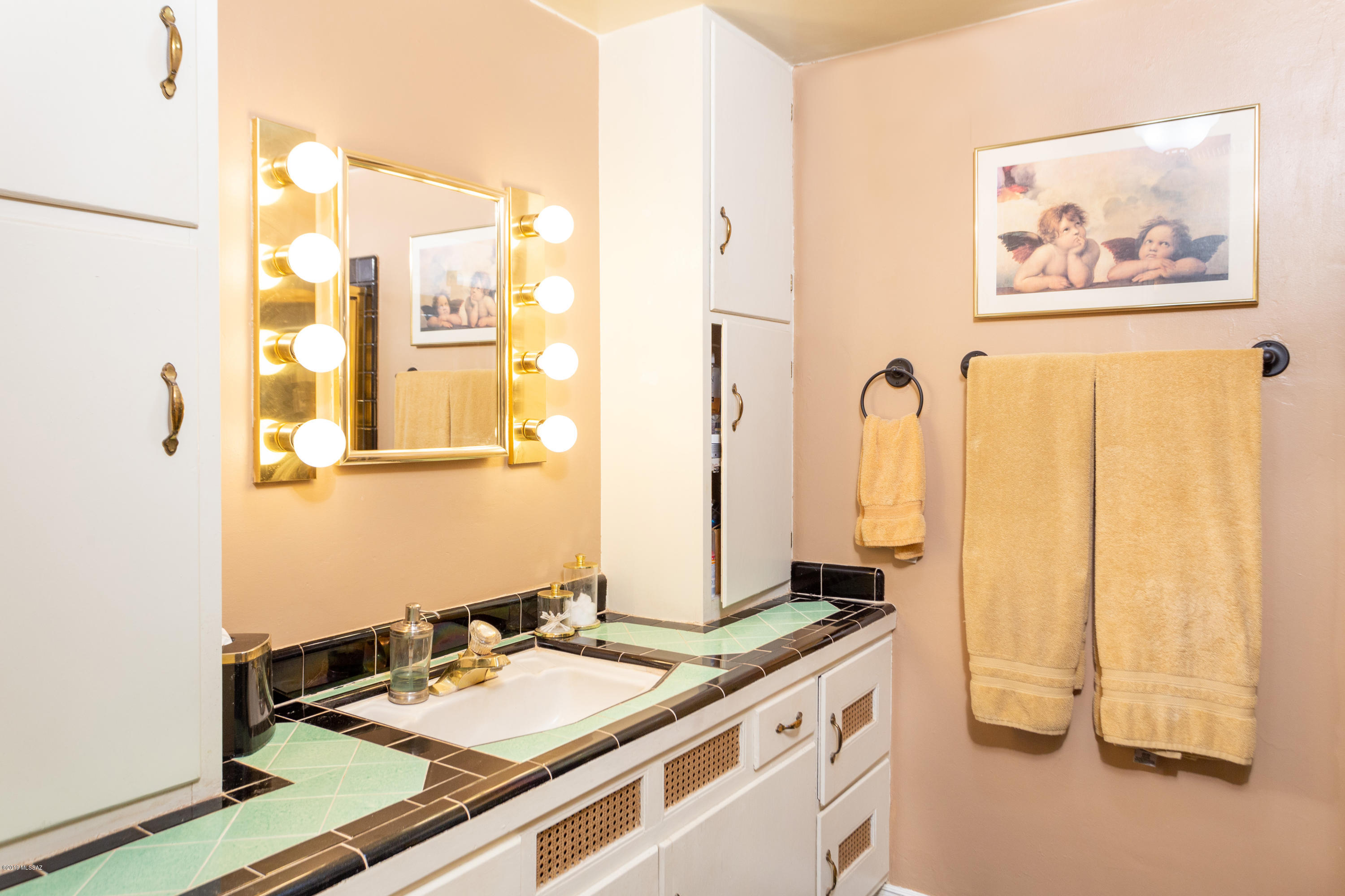 25 N Columbus Boulevard