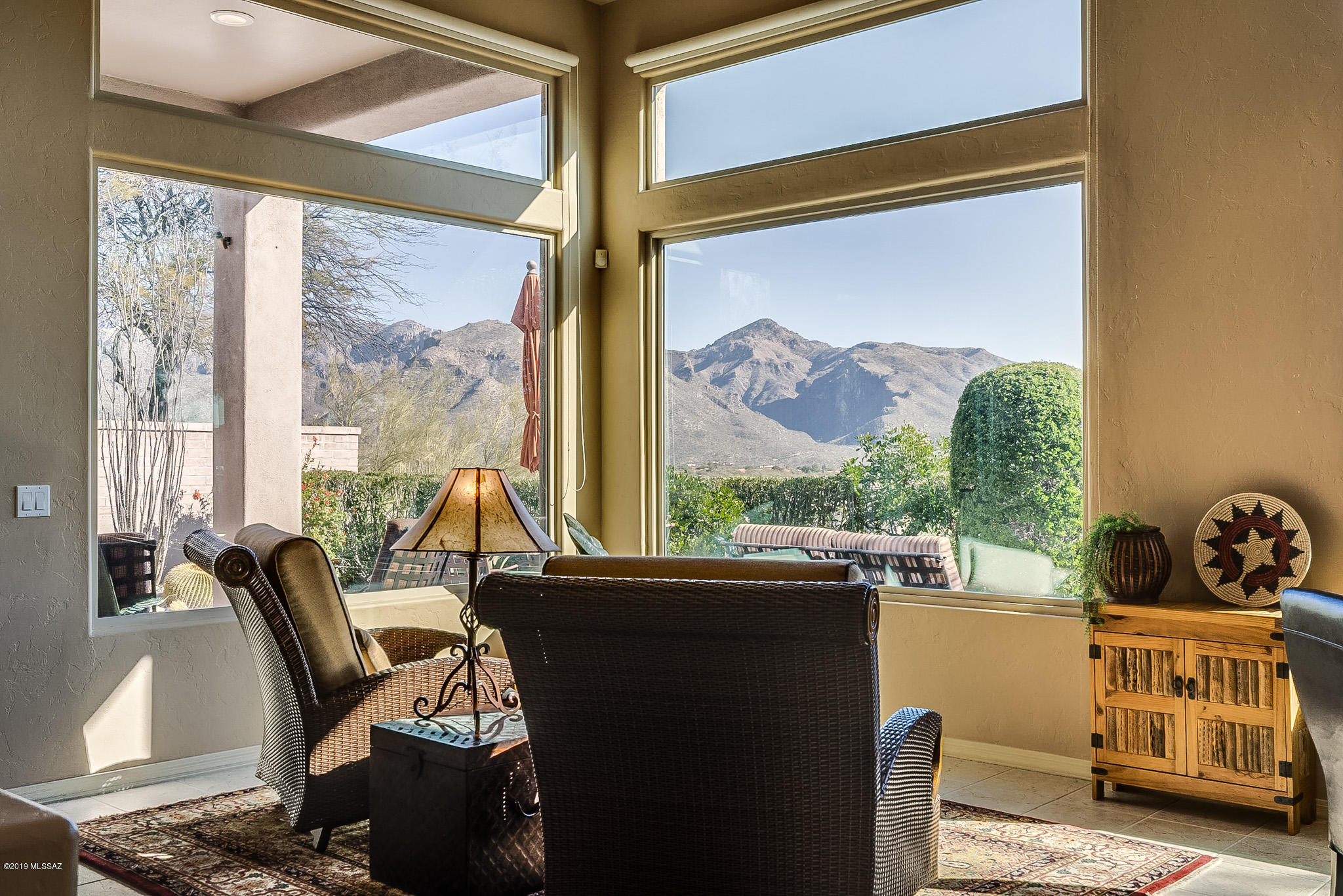 5002 N Bonita Ridge Avenue