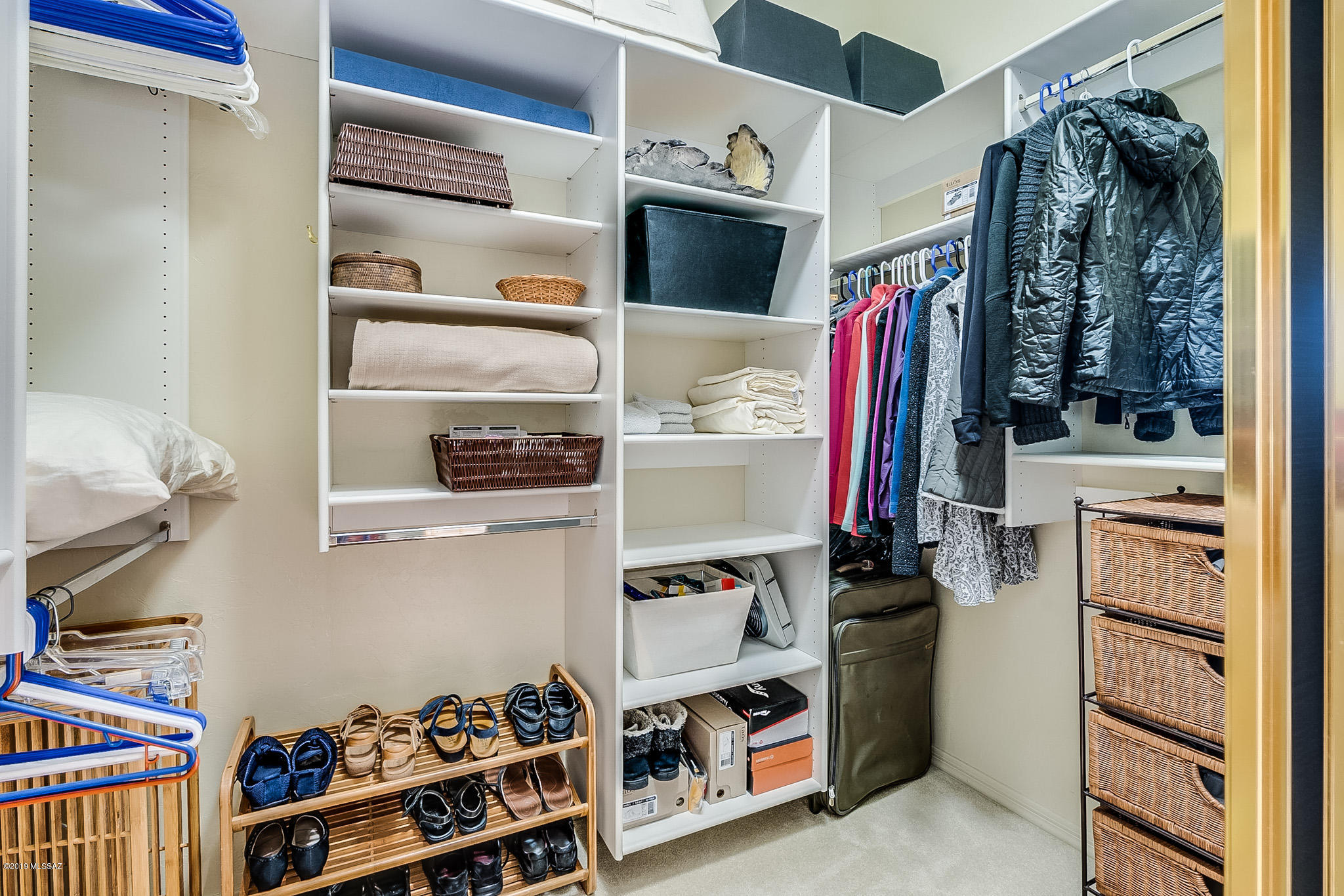 5002 N Bonita Ridge Avenue