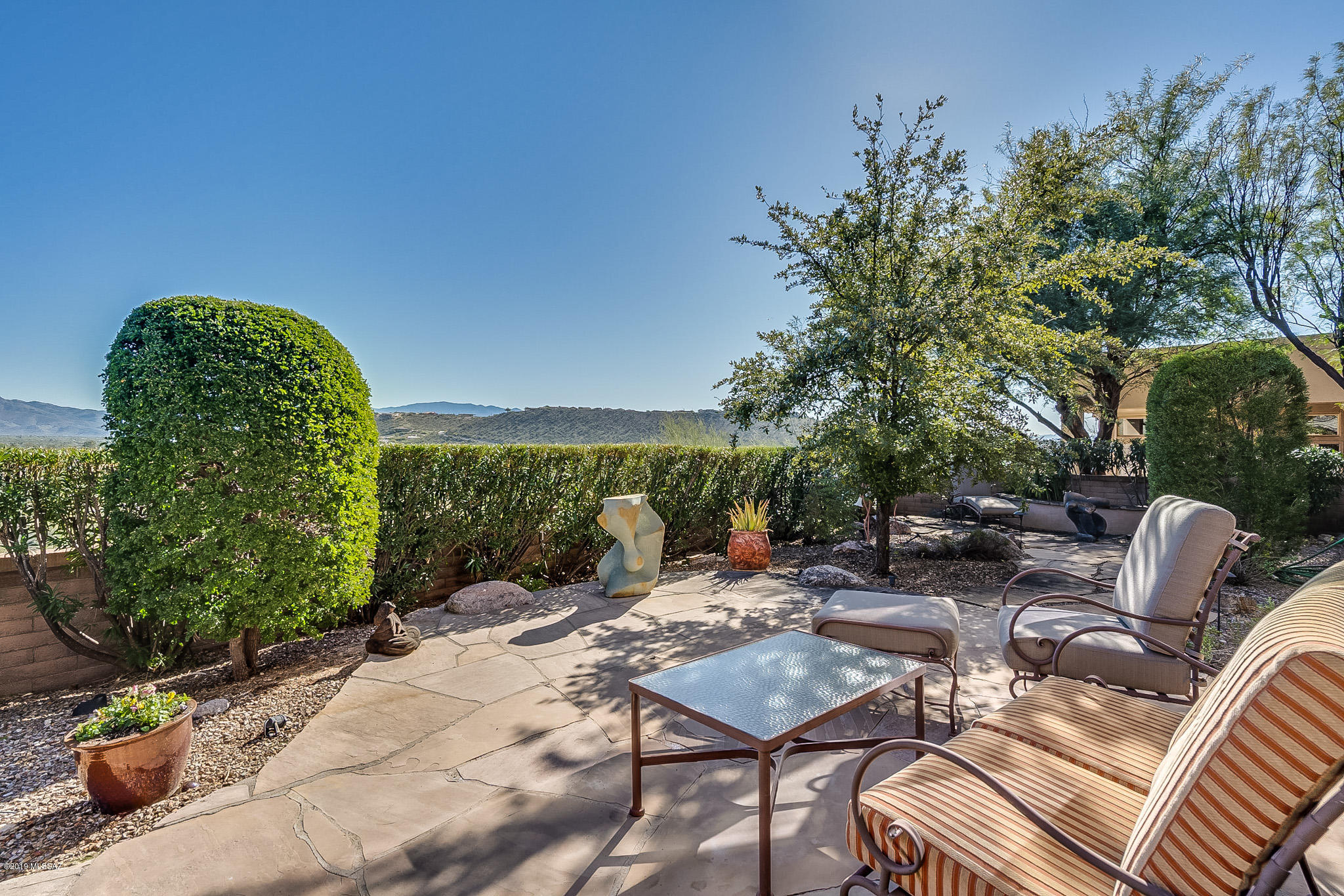 5002 N Bonita Ridge Avenue