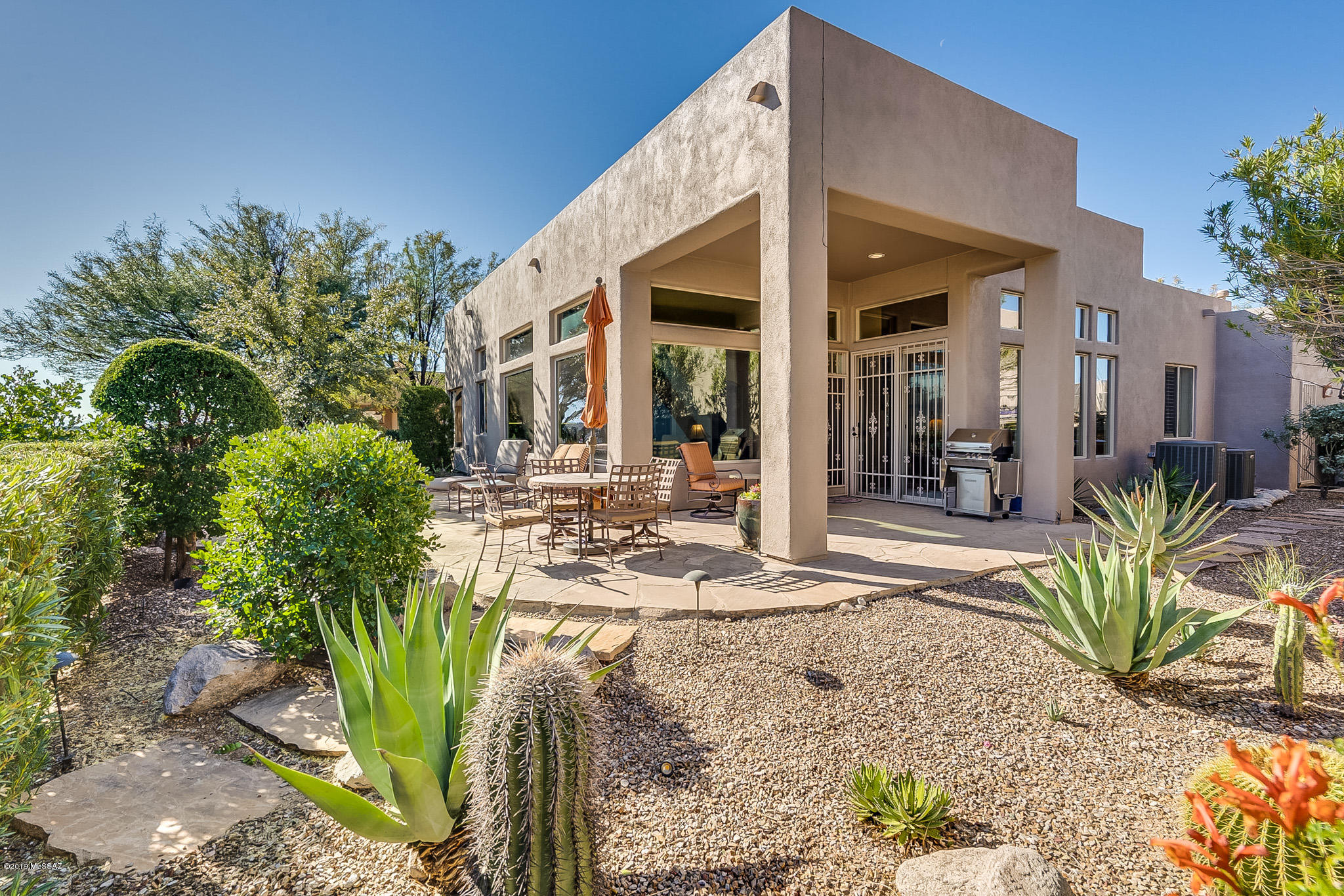 5002 N Bonita Ridge Avenue