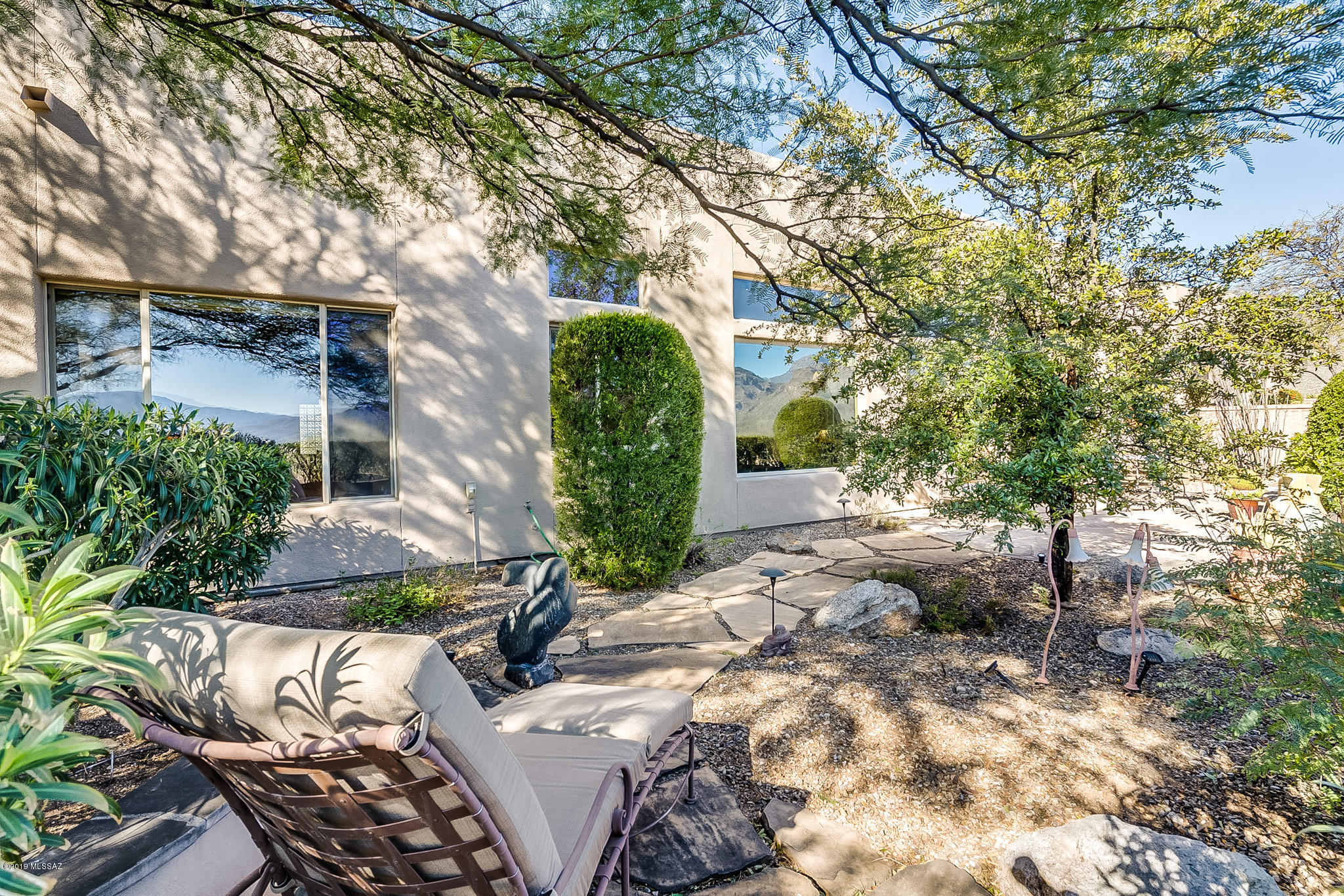 5002 N Bonita Ridge Avenue