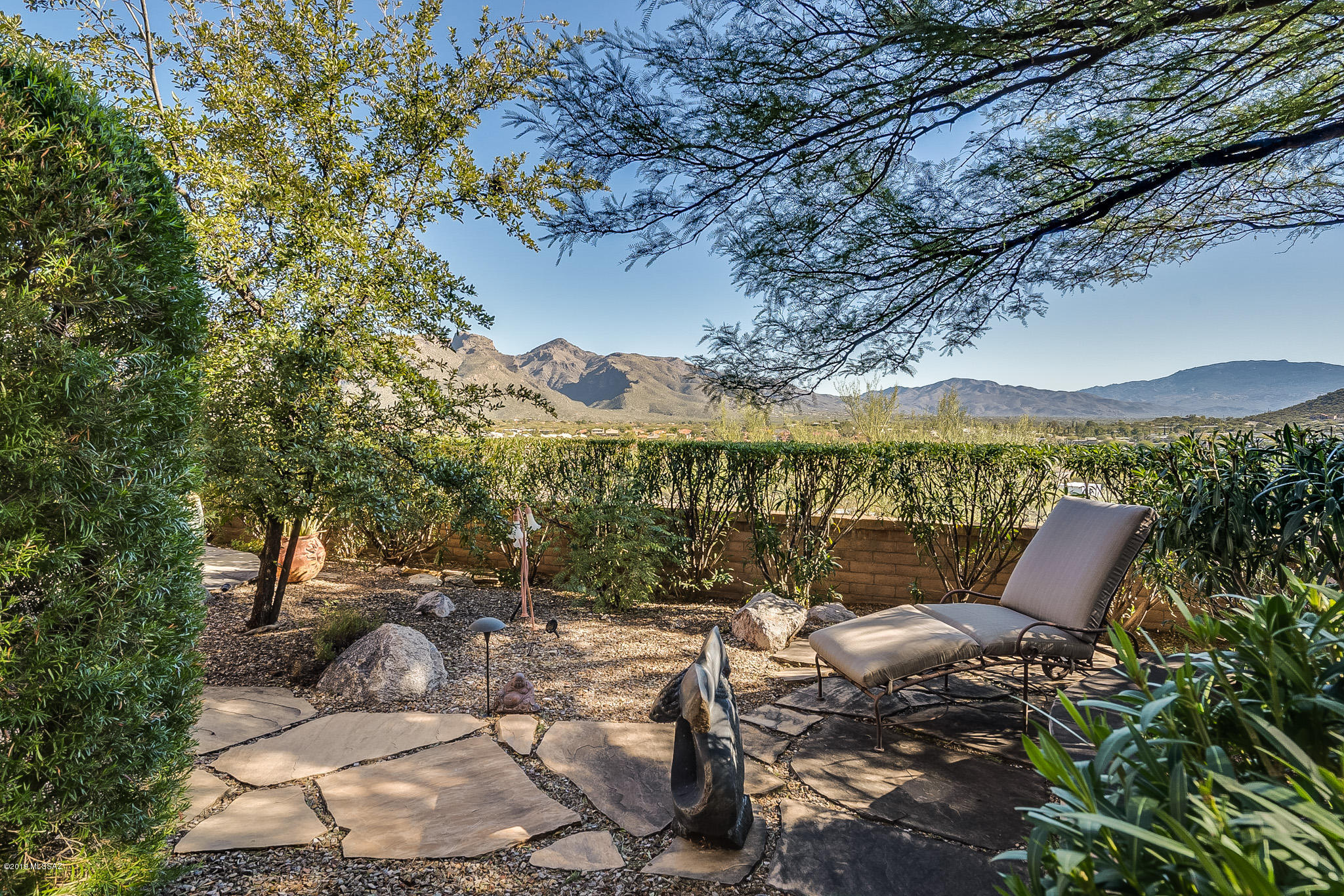 5002 N Bonita Ridge Avenue