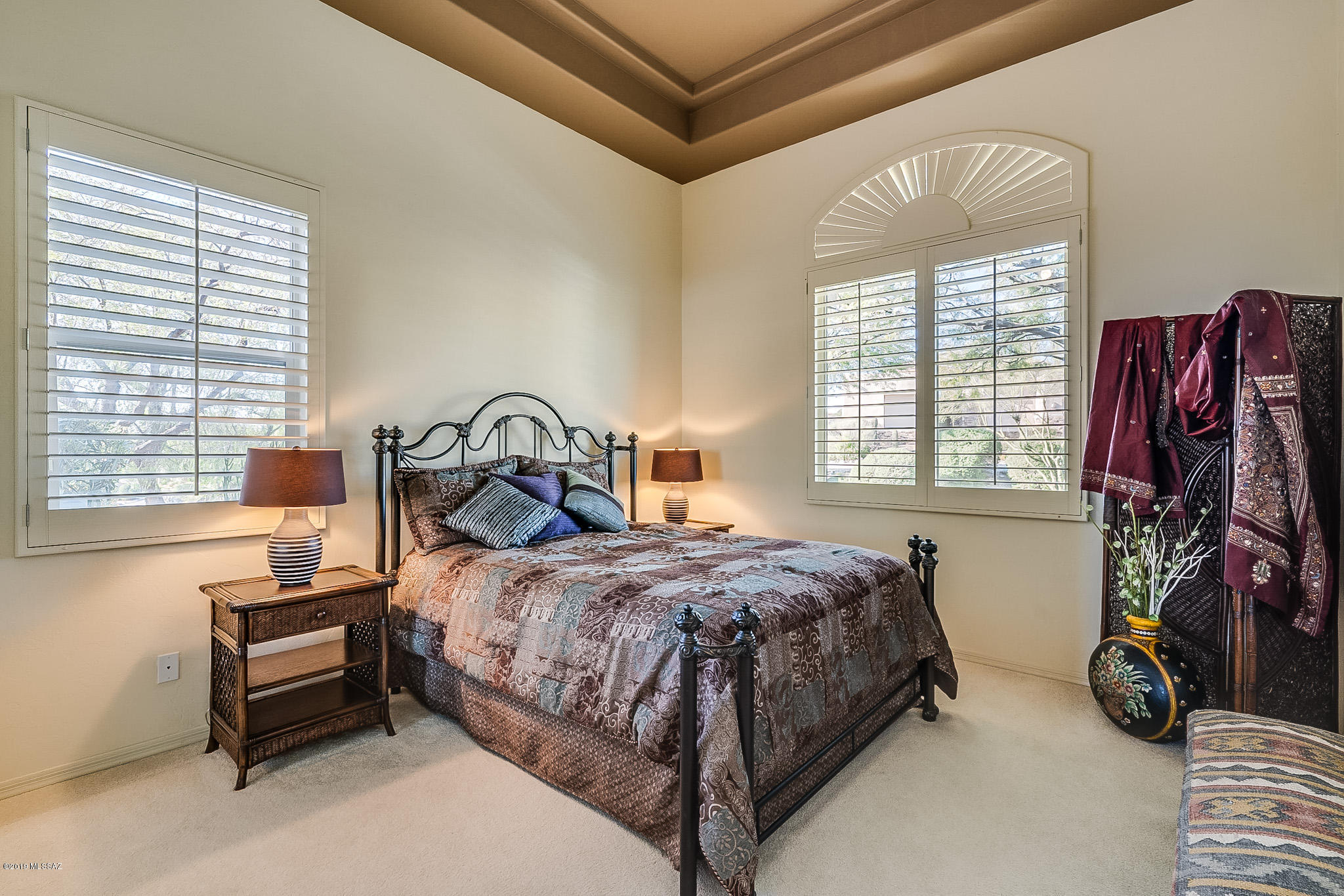 5002 N Bonita Ridge Avenue