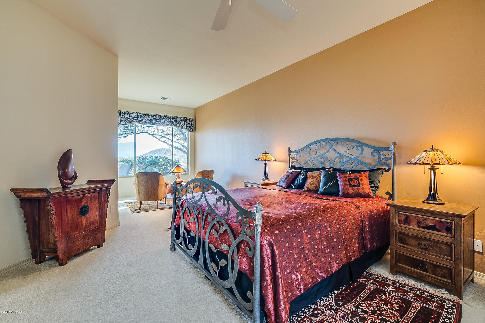 5002 N Bonita Ridge Avenue