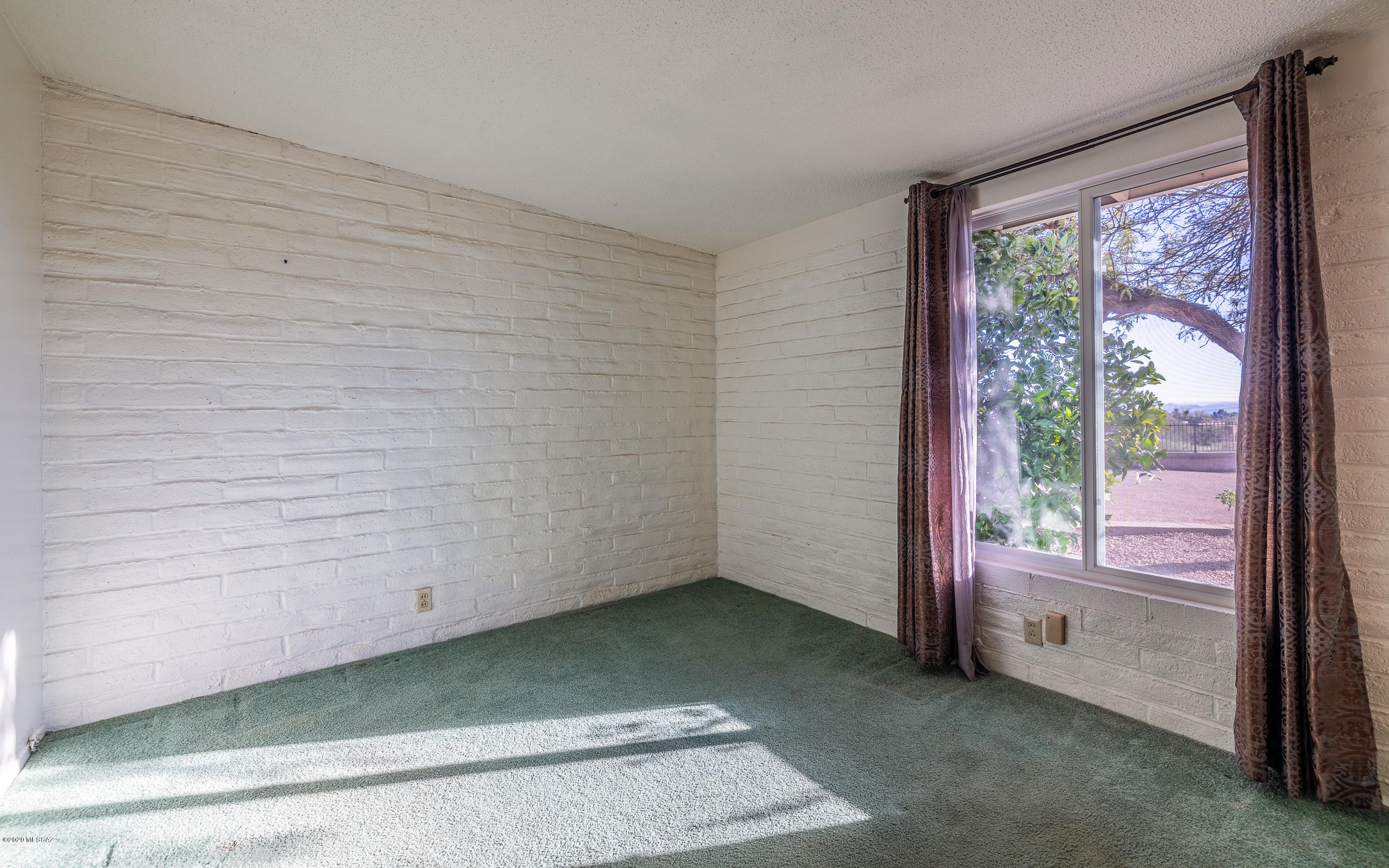 355 E Suffolk Drive