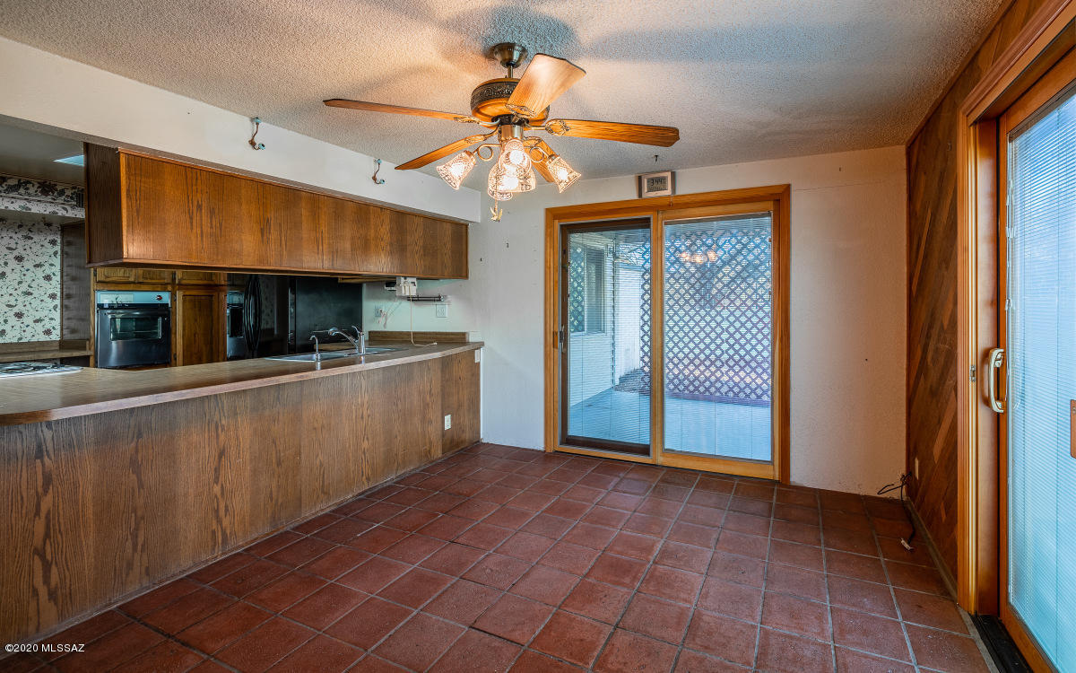 355 E Suffolk Drive