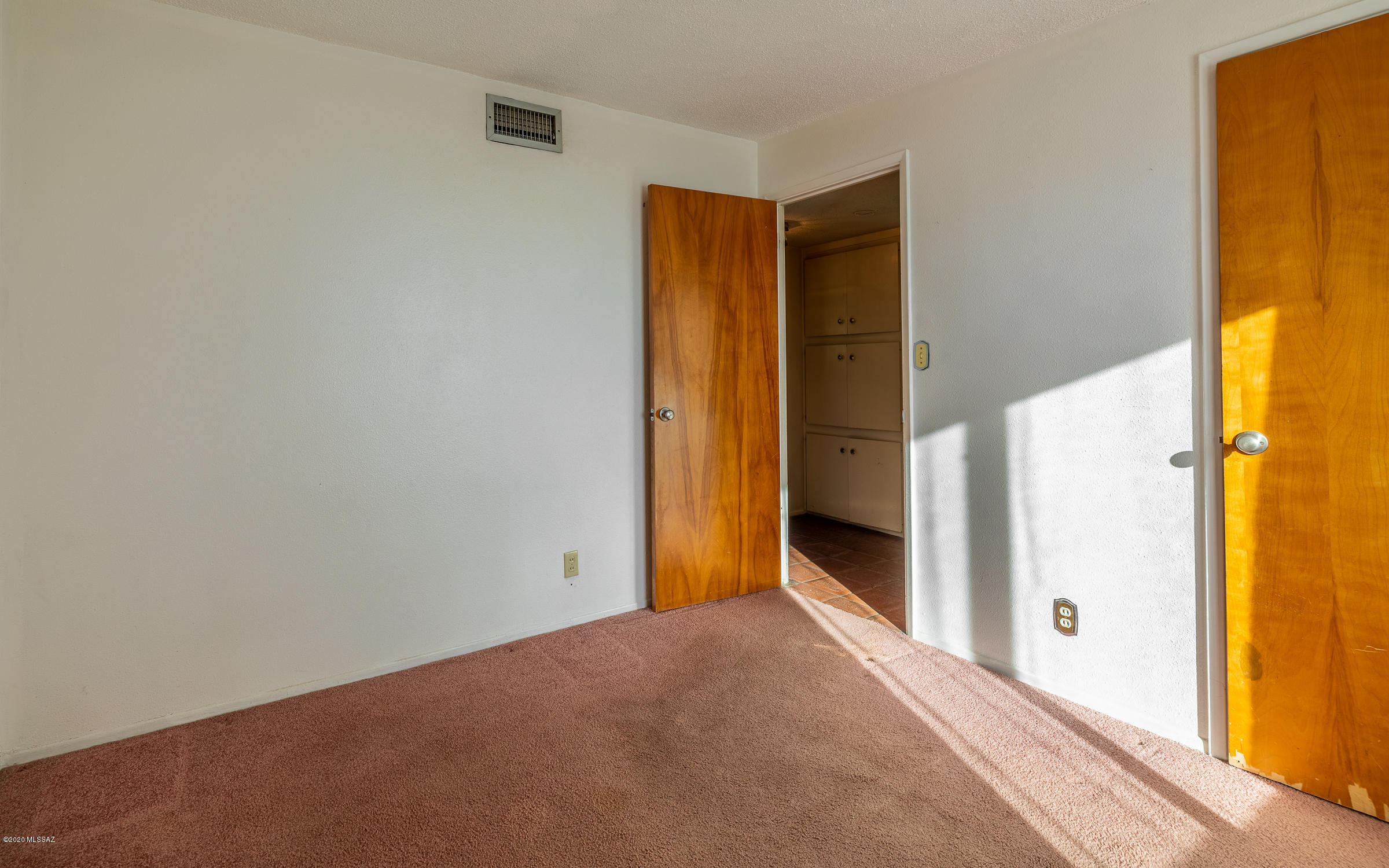 355 E Suffolk Drive