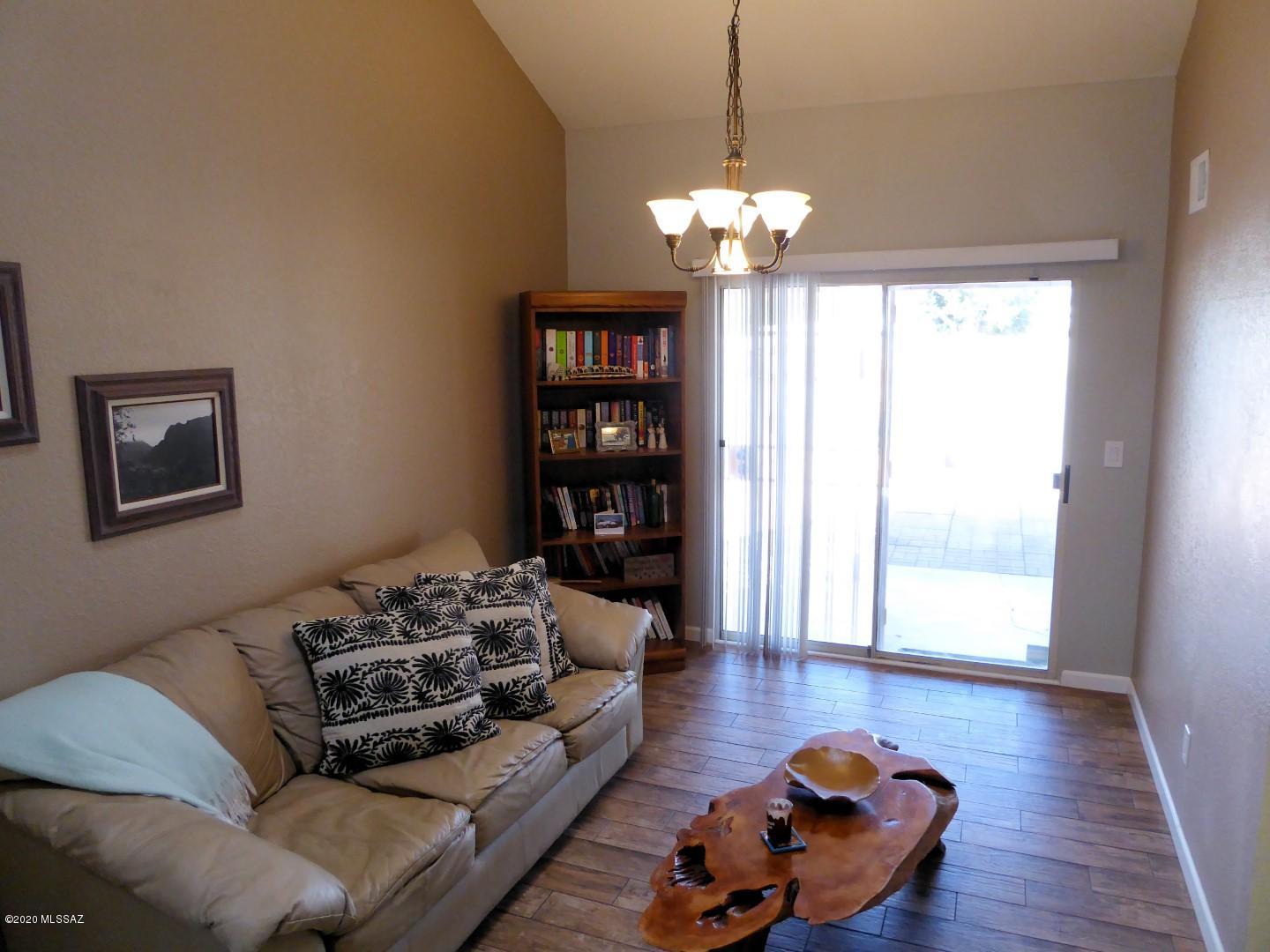8011 E Calle De Camacho
