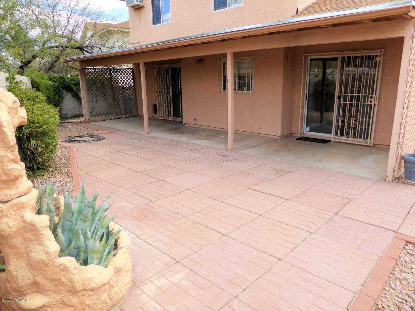 8011 E Calle De Camacho