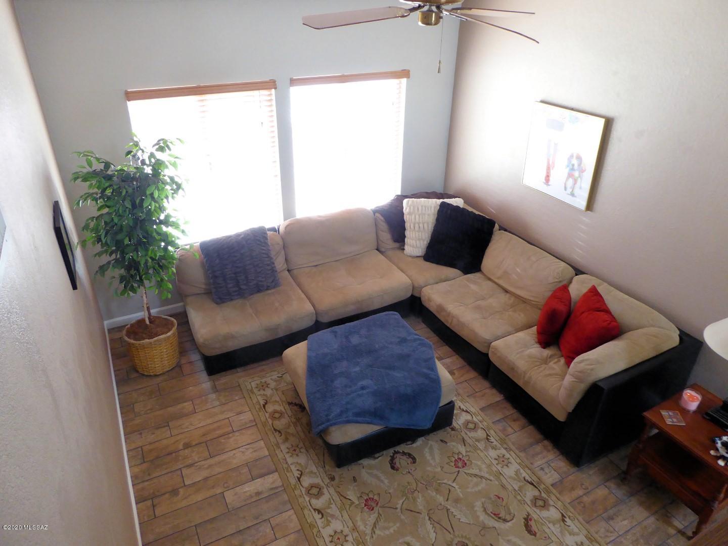 8011 E Calle De Camacho