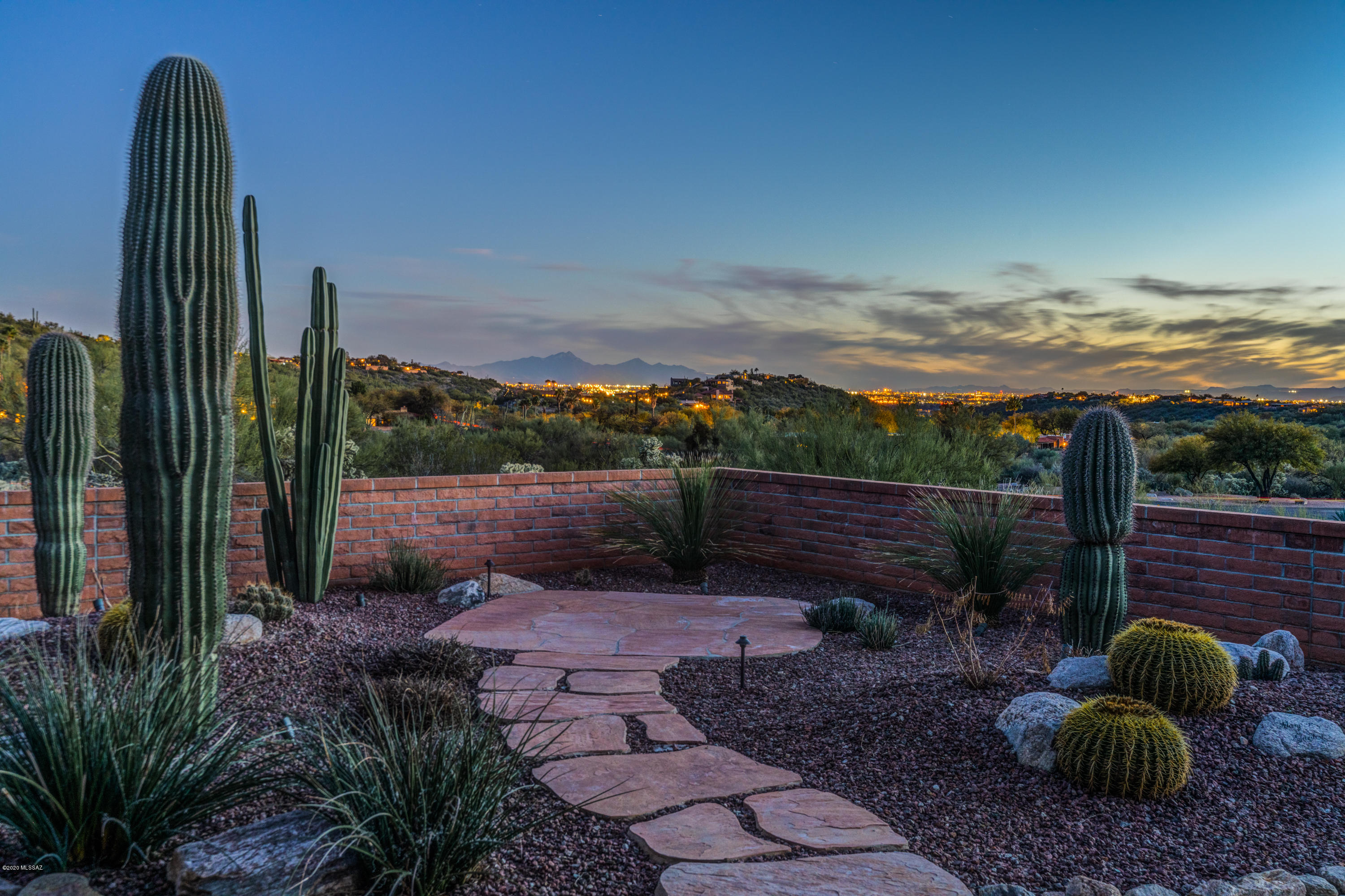 4860 N Via Velazquez