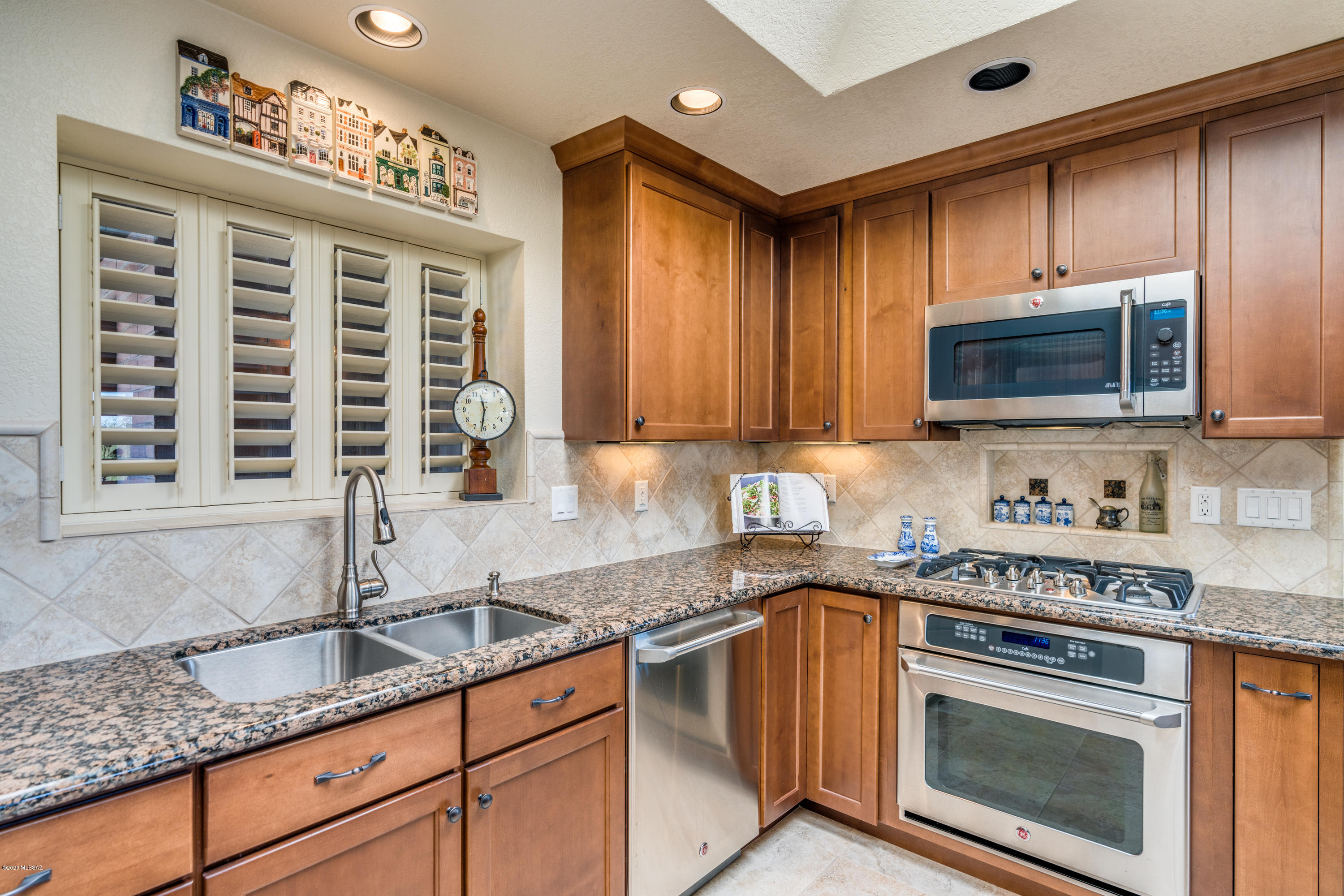 4860 N Via Velazquez